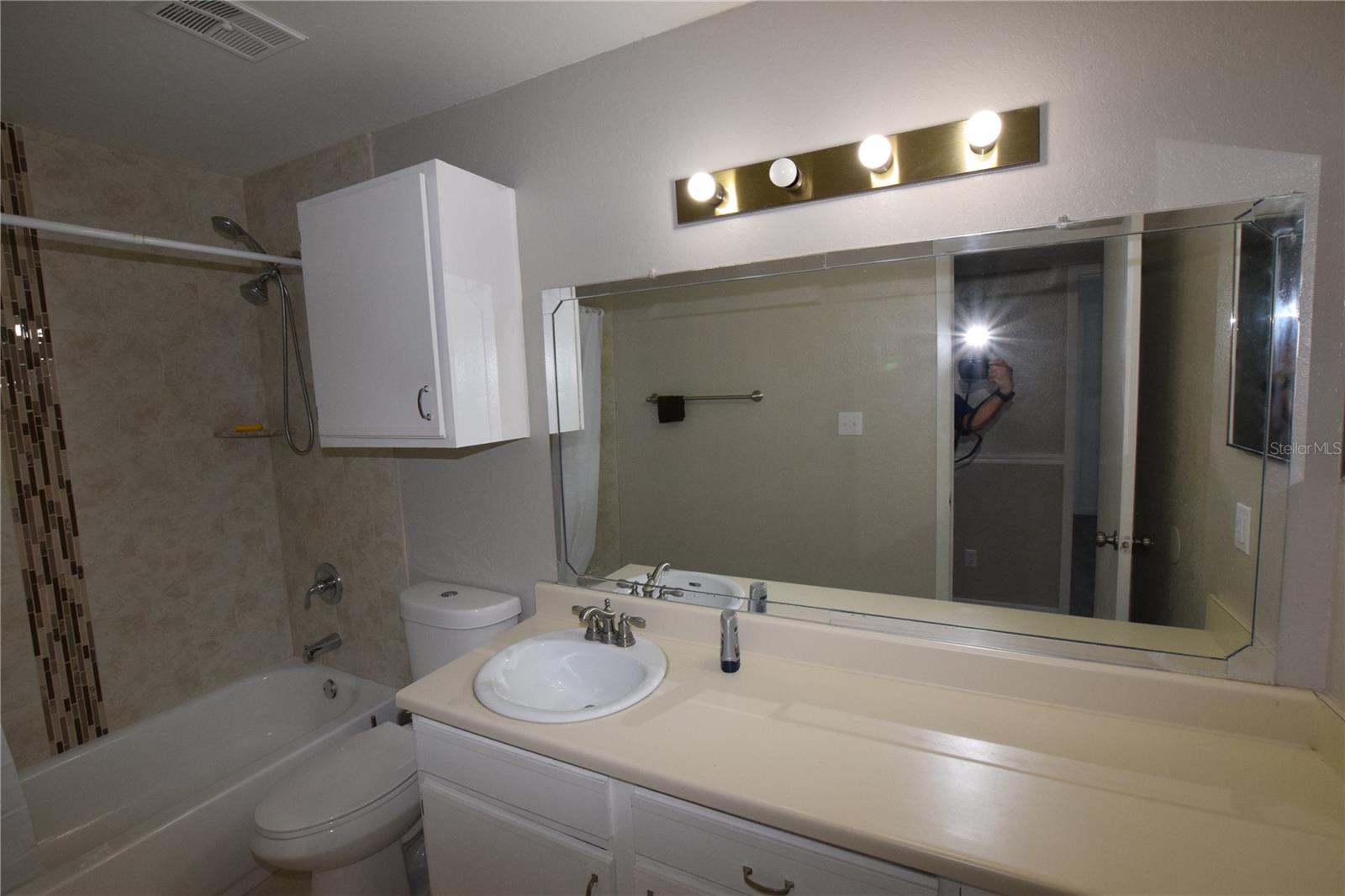 Image 10 of 12 For 5533 Chrishire Way F201