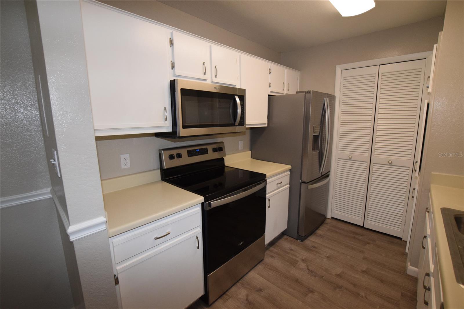 Image 4 of 12 For 5533 Chrishire Way F201