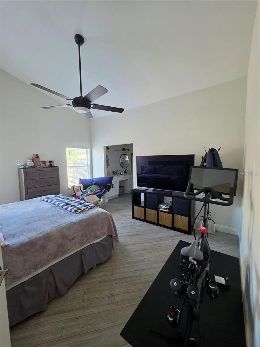 Image 16 of 27 For 10158 Brandon Circle