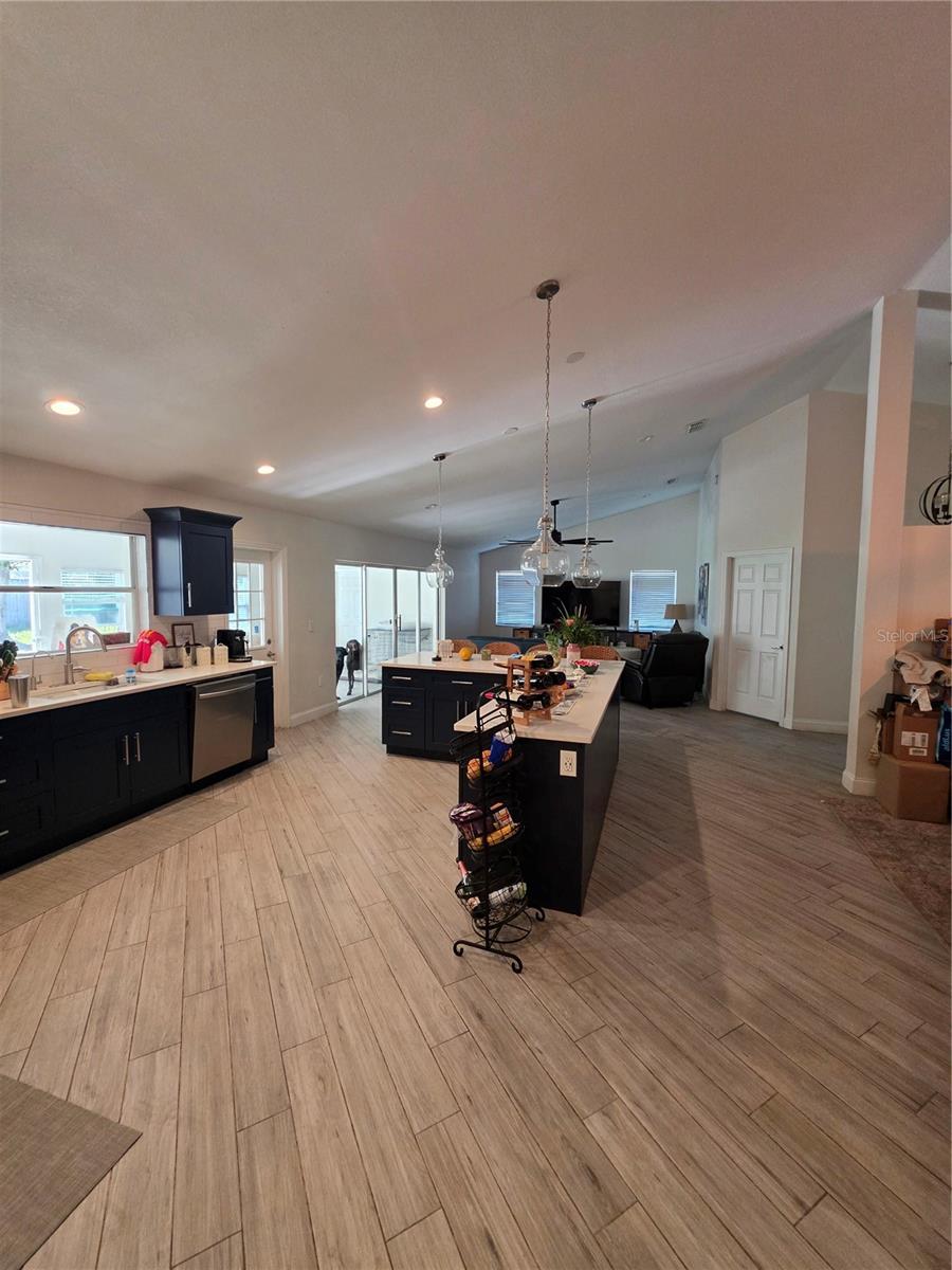 Image 7 of 27 For 10158 Brandon Circle