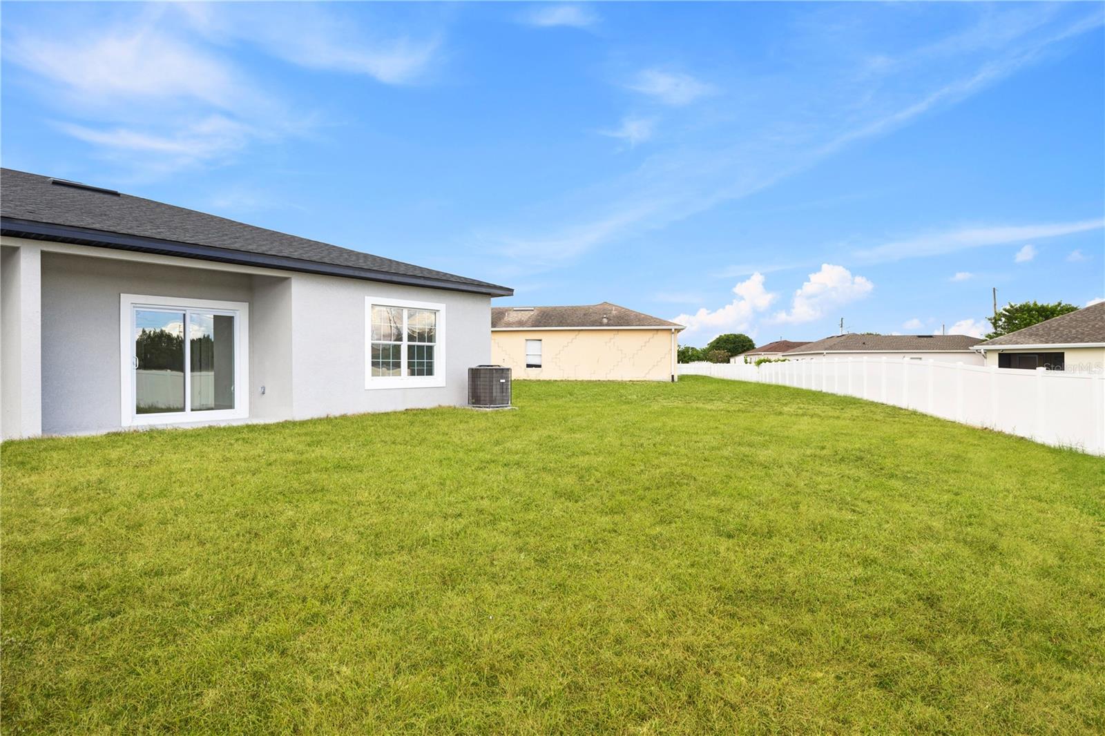 Image 12 of 38 For 833 E Colville Dr