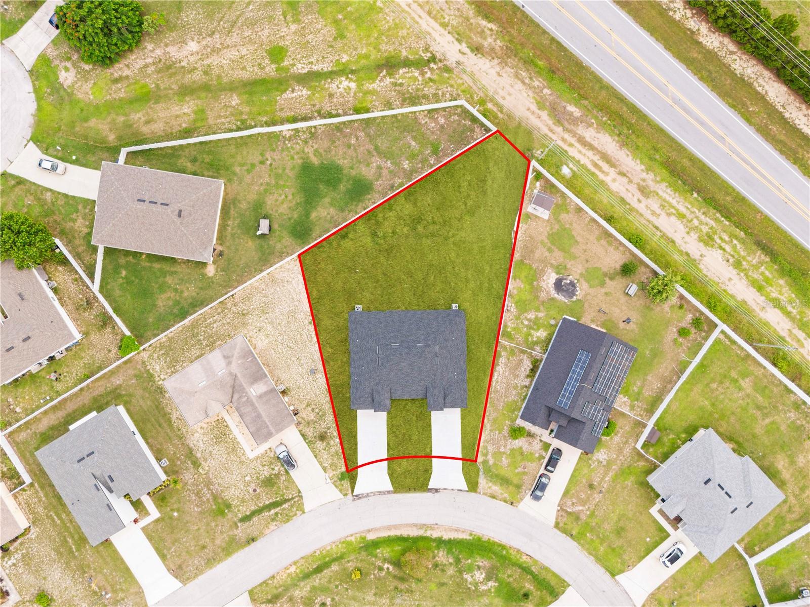 Image 6 of 38 For 833 E Colville Dr