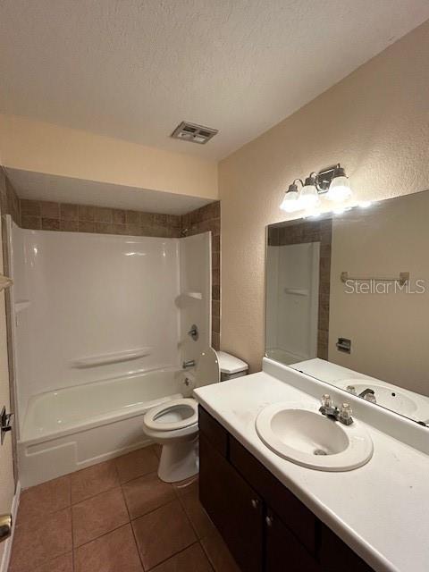Image 11 of 25 For 177 Springwood Circle C