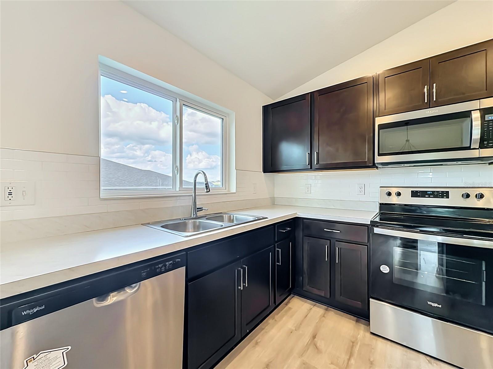 Image 14 of 56 For 1507 Geranium Drive