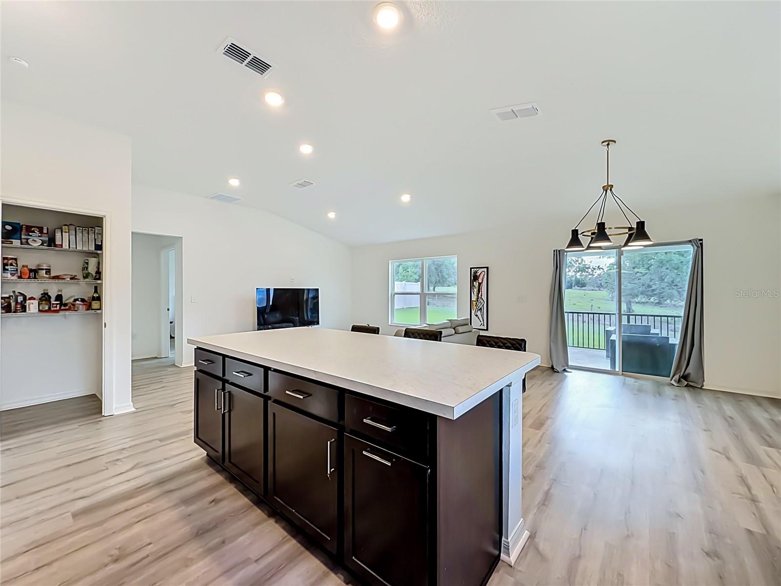 Image 17 of 56 For 1507 Geranium Drive