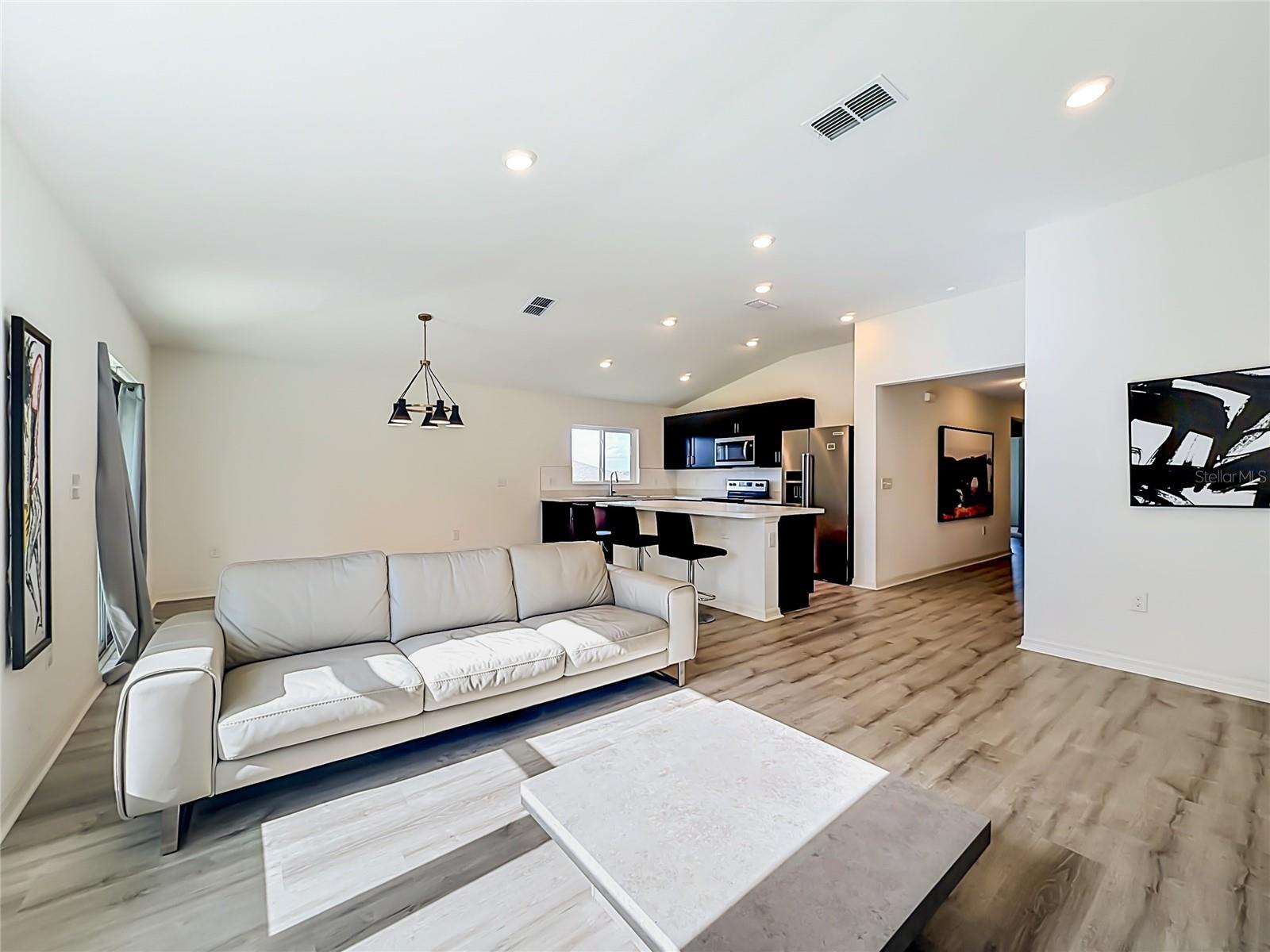 Image 7 of 56 For 1507 Geranium Drive