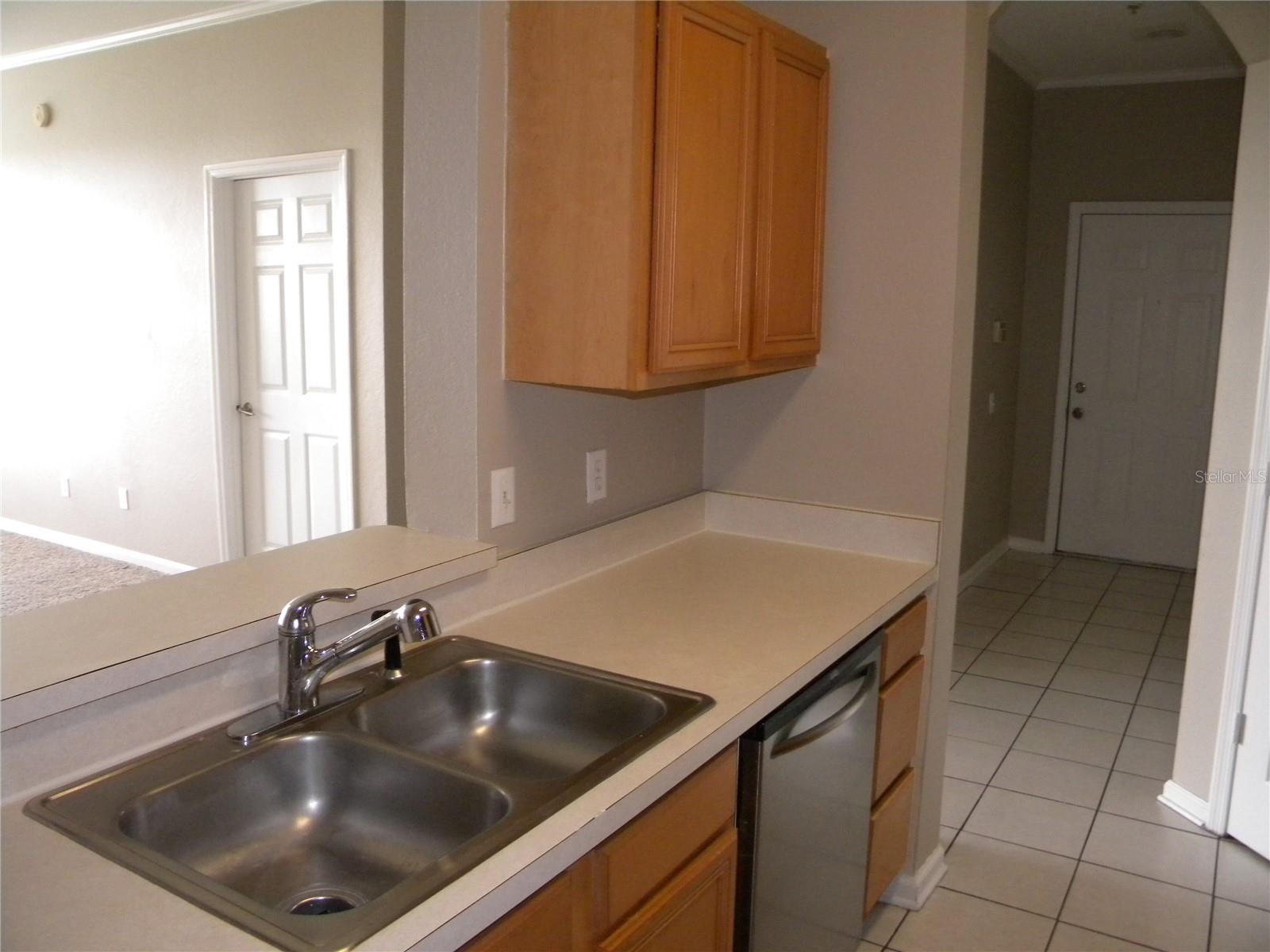 Image 14 of 22 For 7109 Yacht Basin Avenue 436