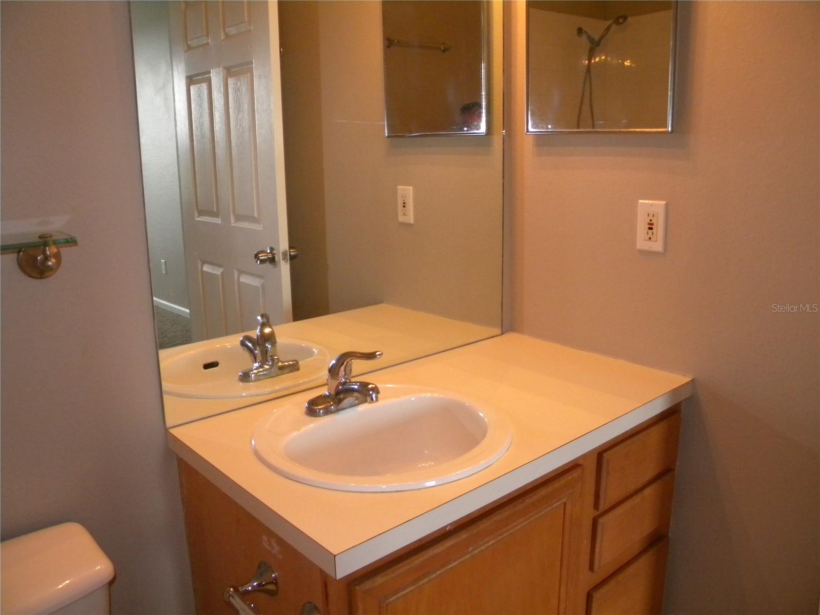 Image 18 of 22 For 7109 Yacht Basin Avenue 436
