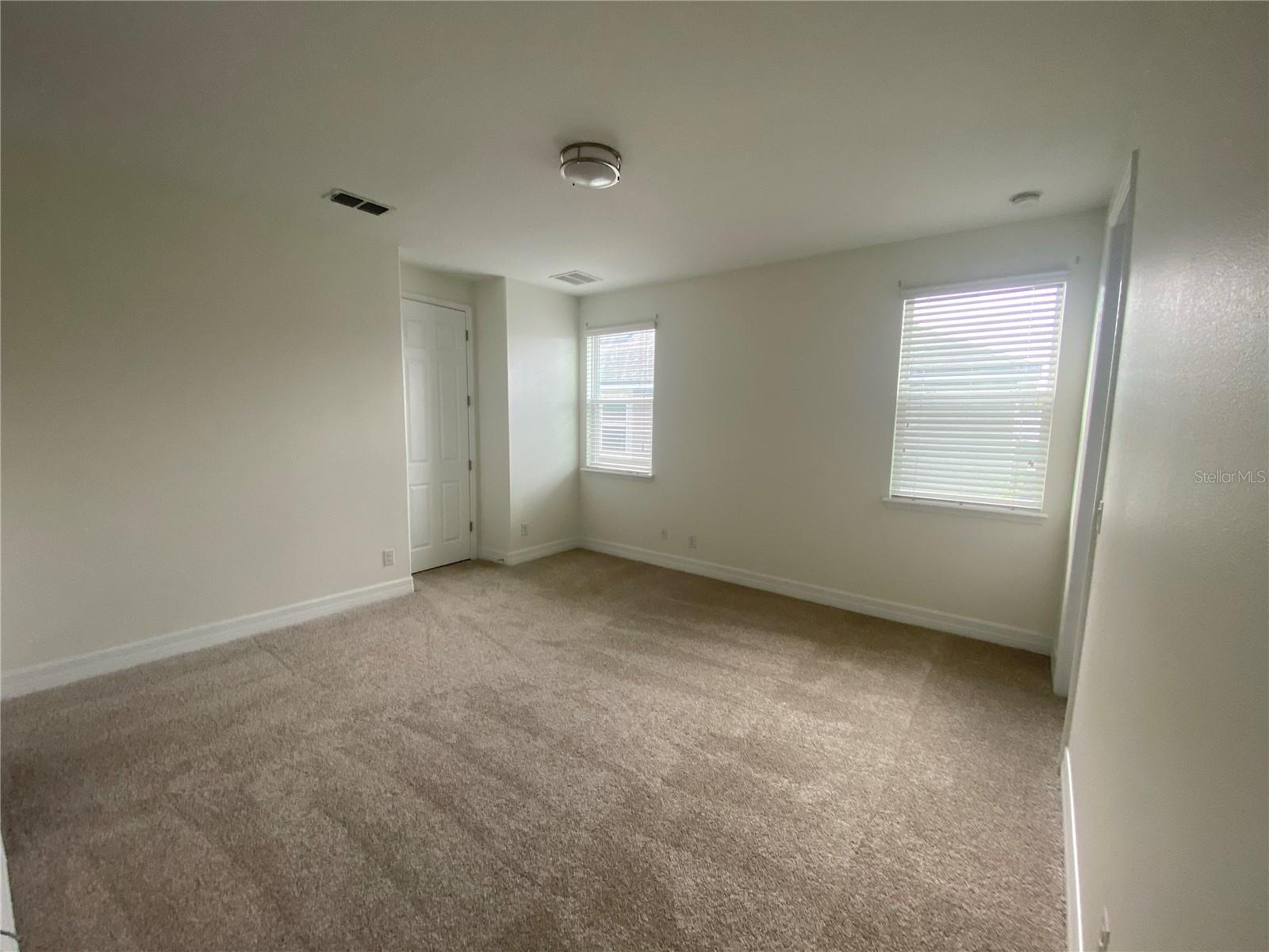 Image 13 of 26 For 4787 Creekside Park Avenue