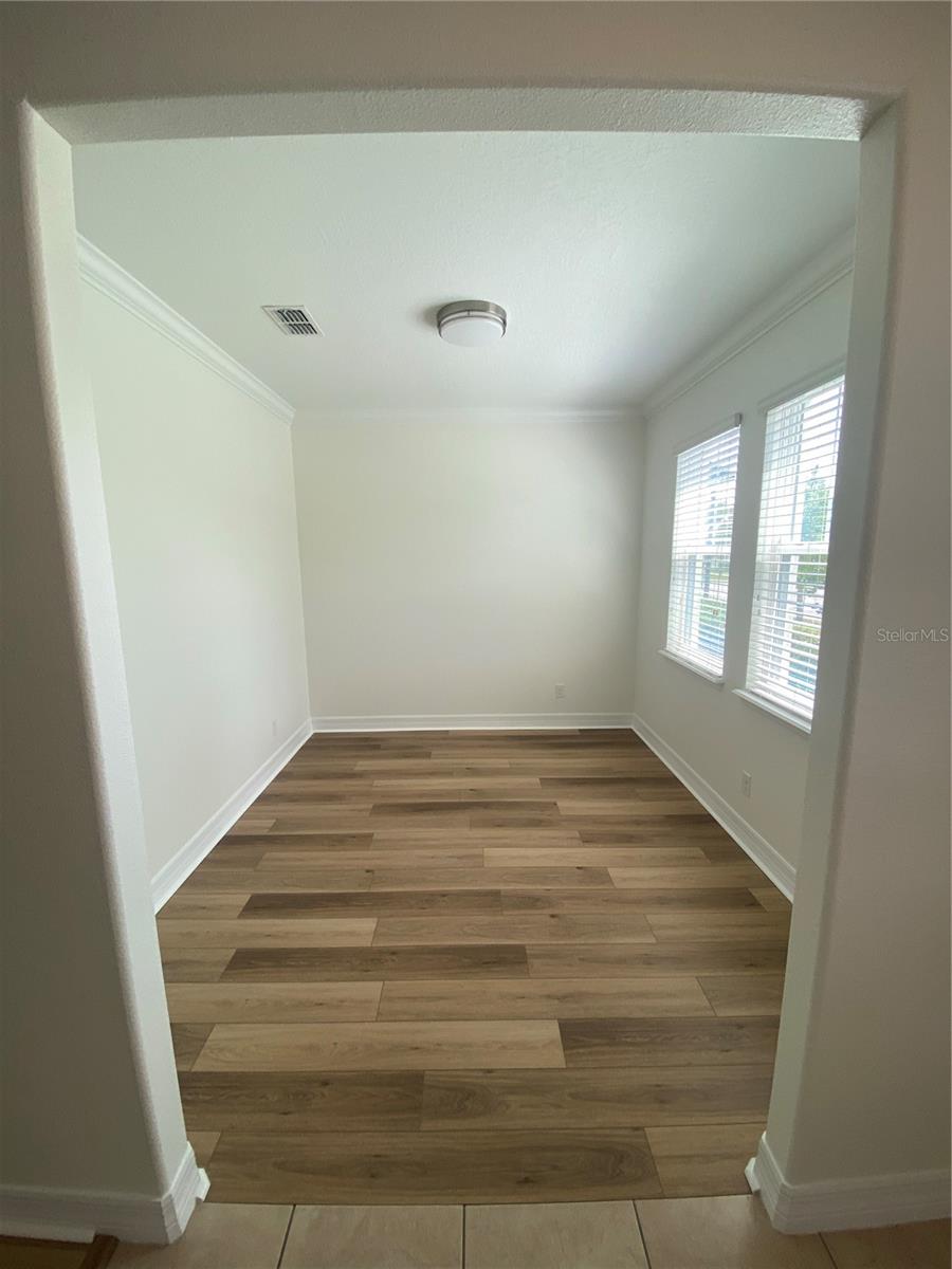 Image 3 of 26 For 4787 Creekside Park Avenue