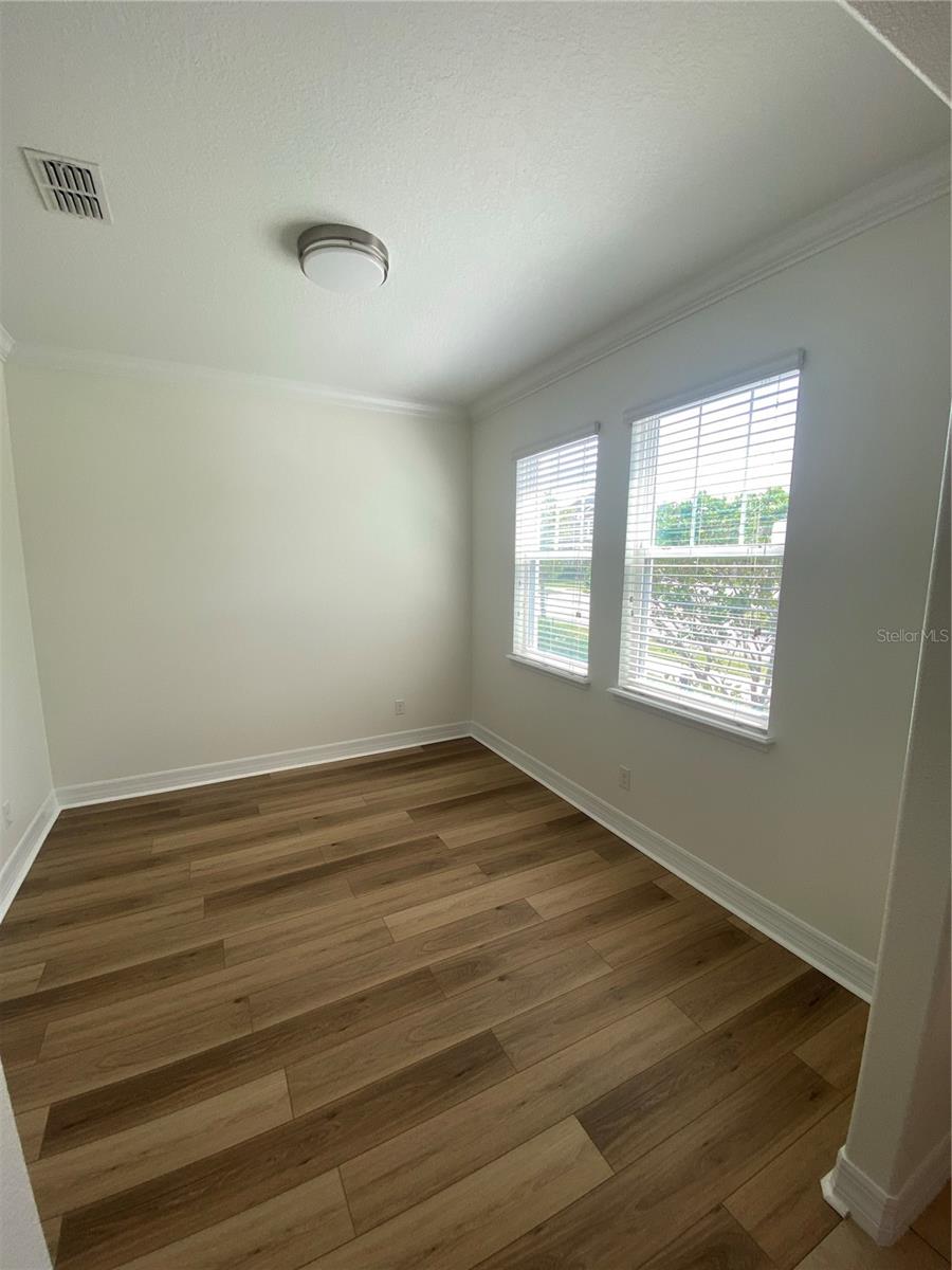 Image 4 of 26 For 4787 Creekside Park Avenue