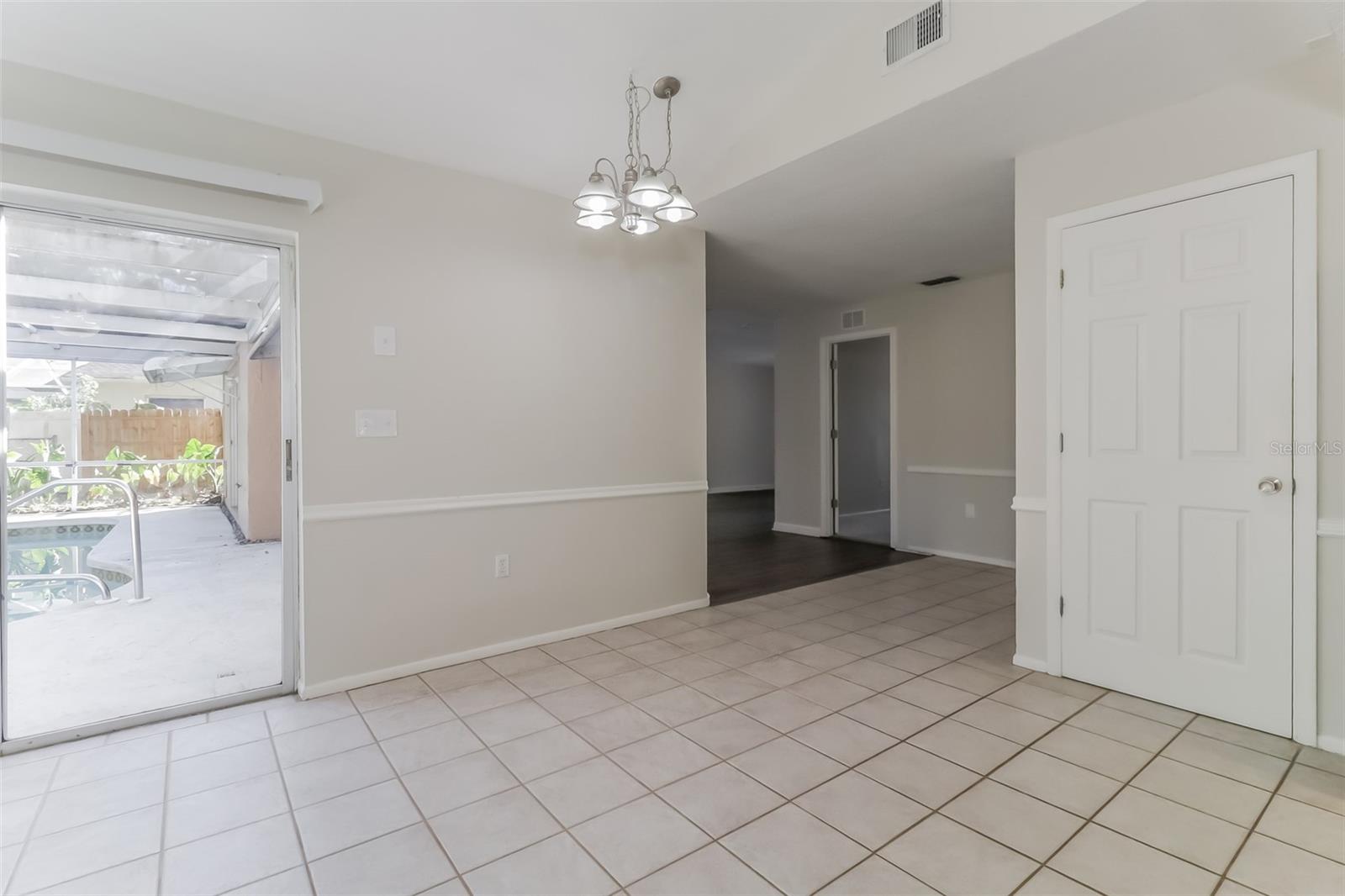 Image 5 of 21 For 12907 Cedar Ridge Drive