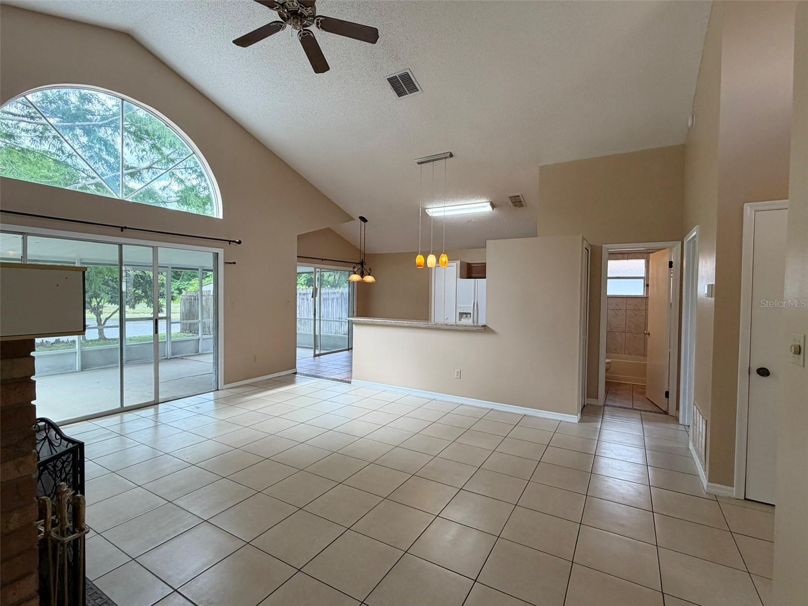 Image 10 of 21 For 625 Remington Oak Drive