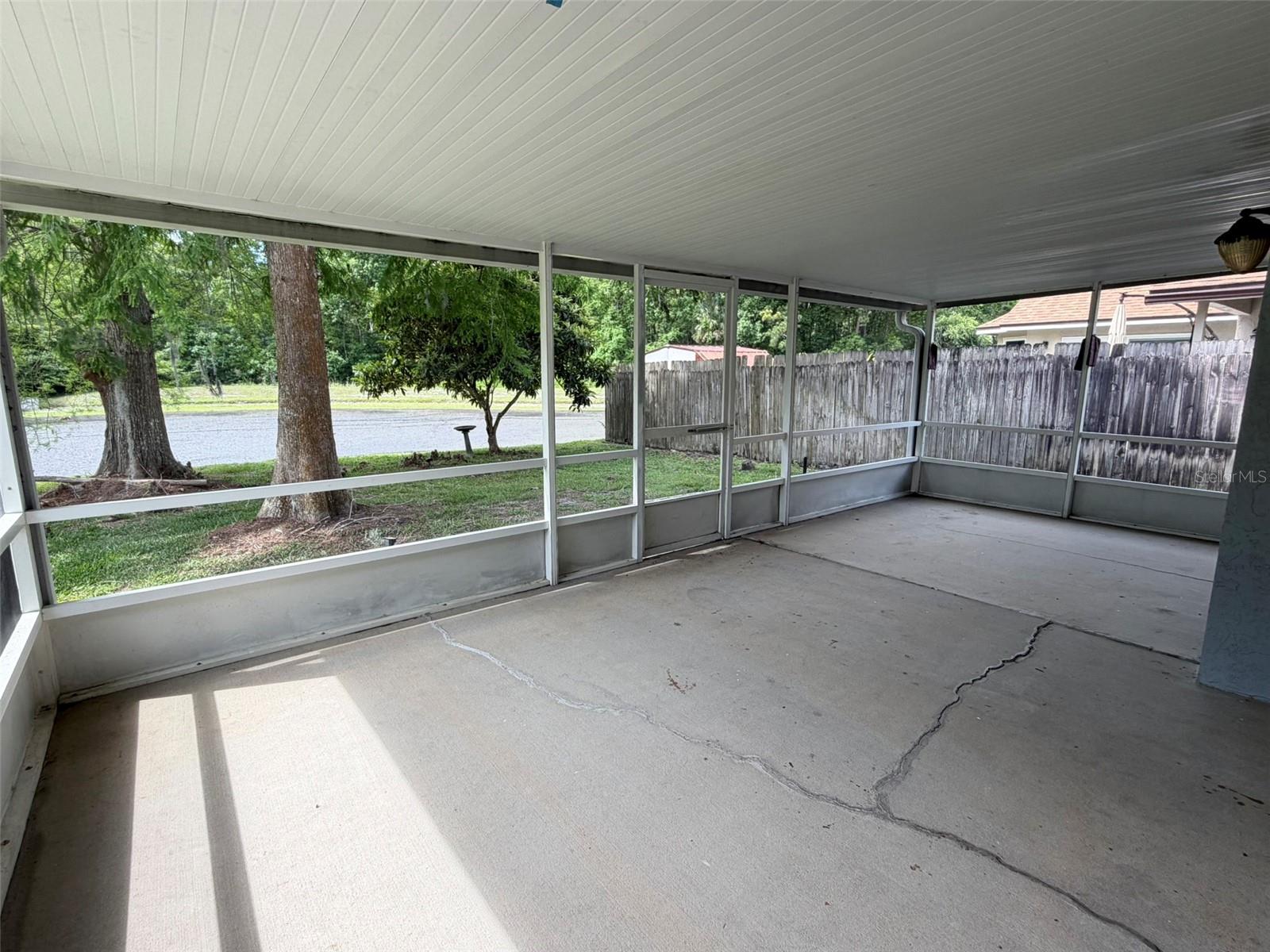Image 16 of 21 For 625 Remington Oak Drive