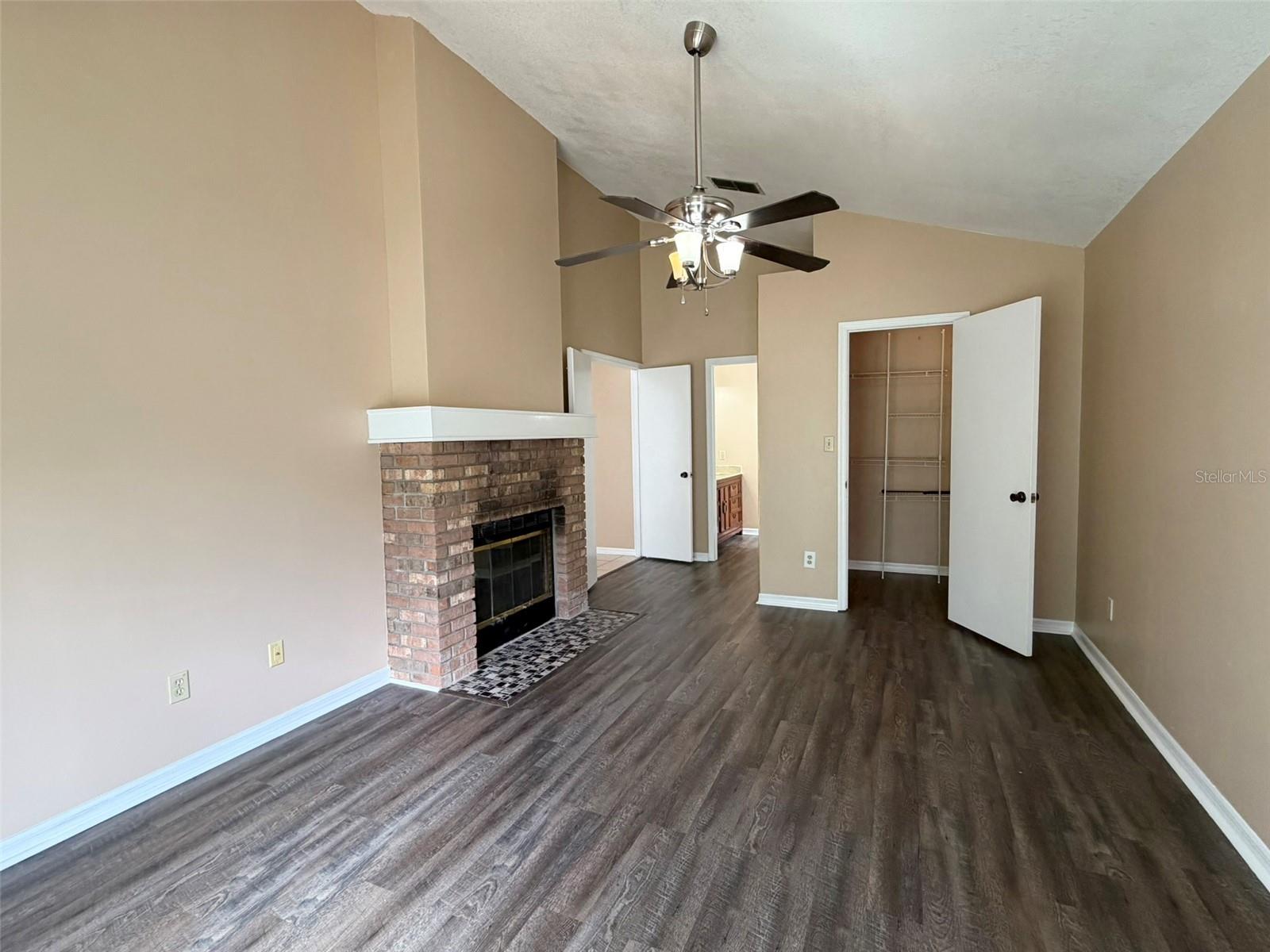 Image 5 of 21 For 625 Remington Oak Drive