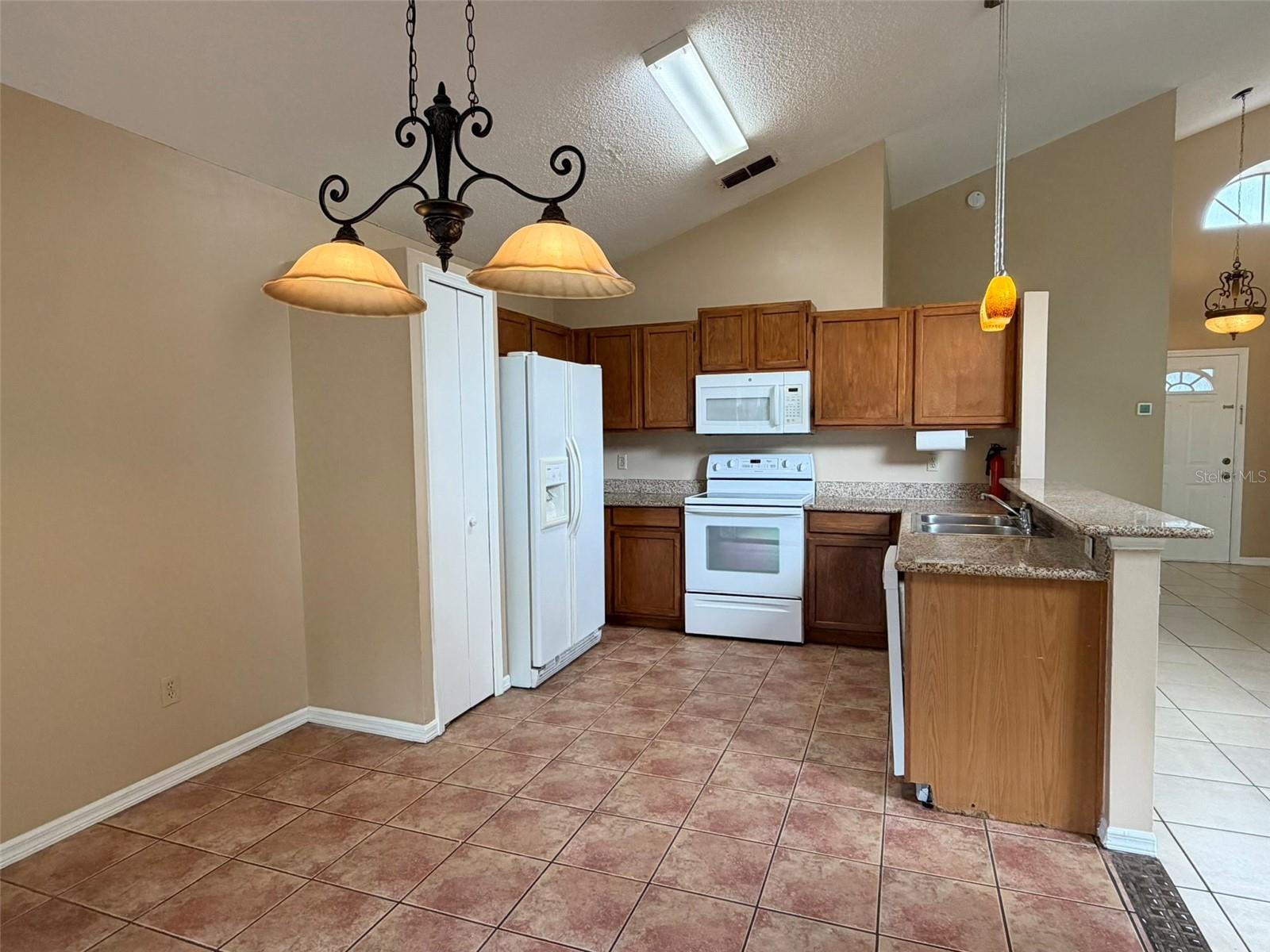 Image 6 of 21 For 625 Remington Oak Drive