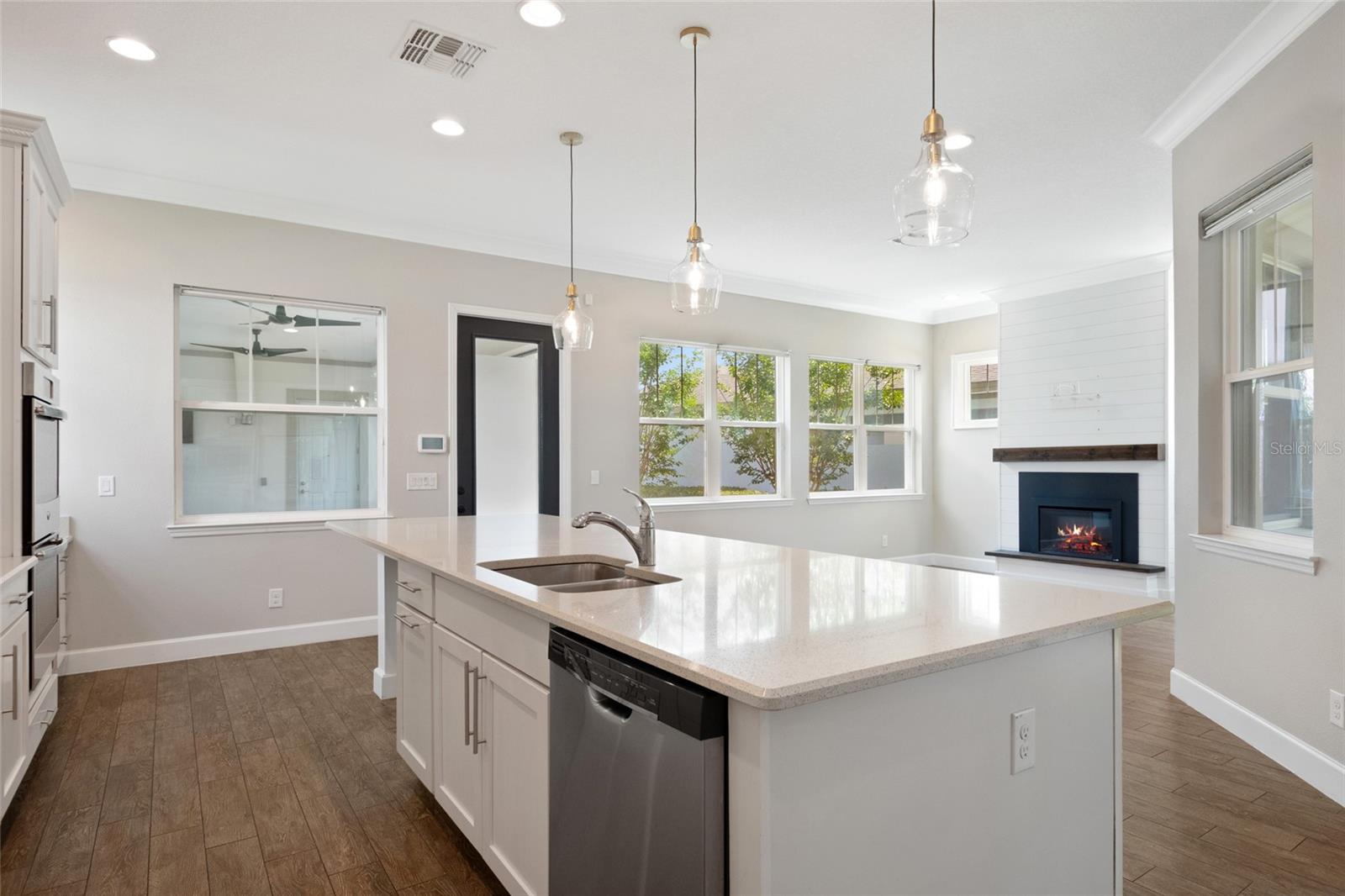 Image 31 of 72 For 9064 Merrifield Sreet