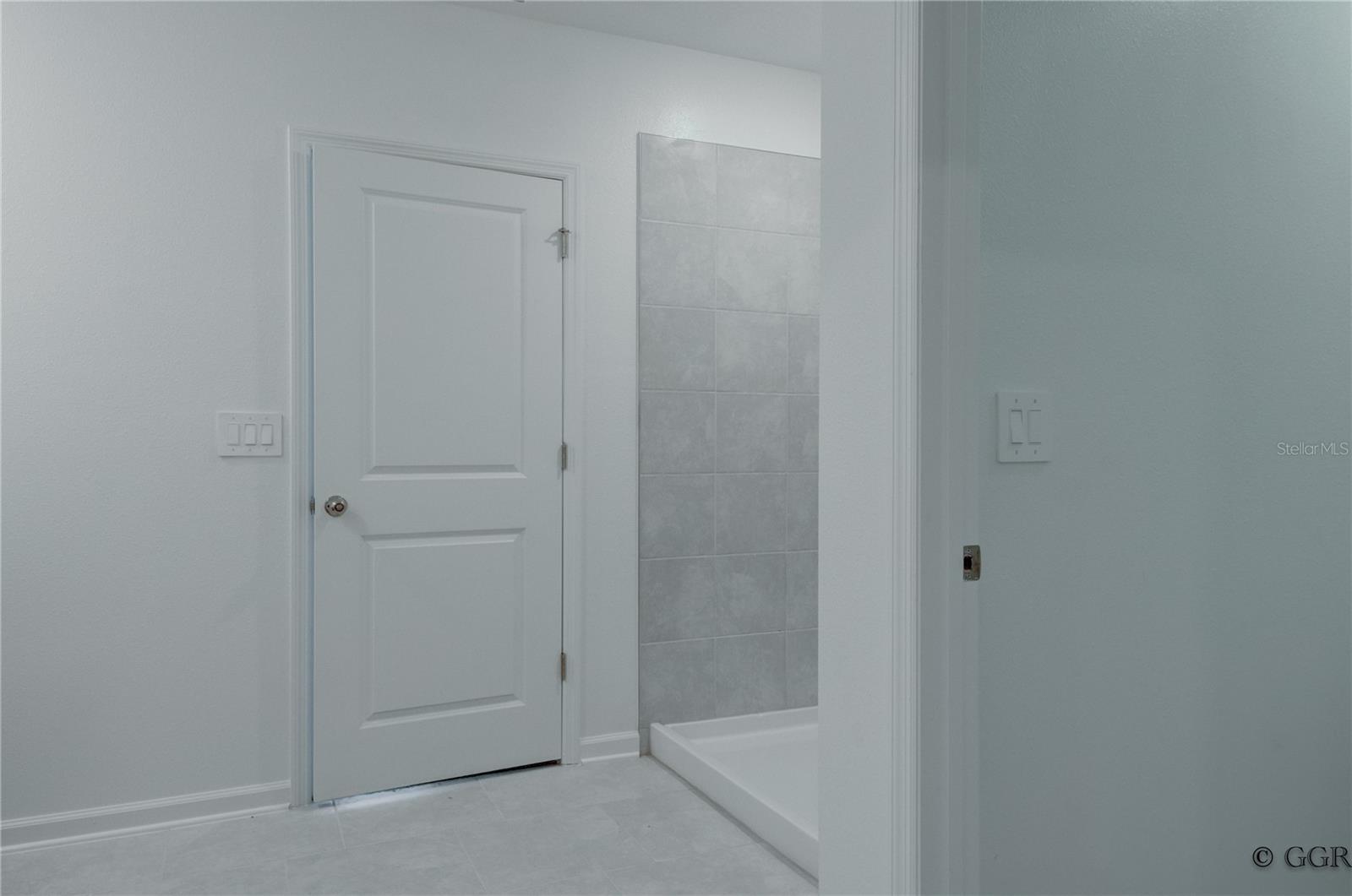 Image 33 of 44 For 4823 Edensbridge Lane