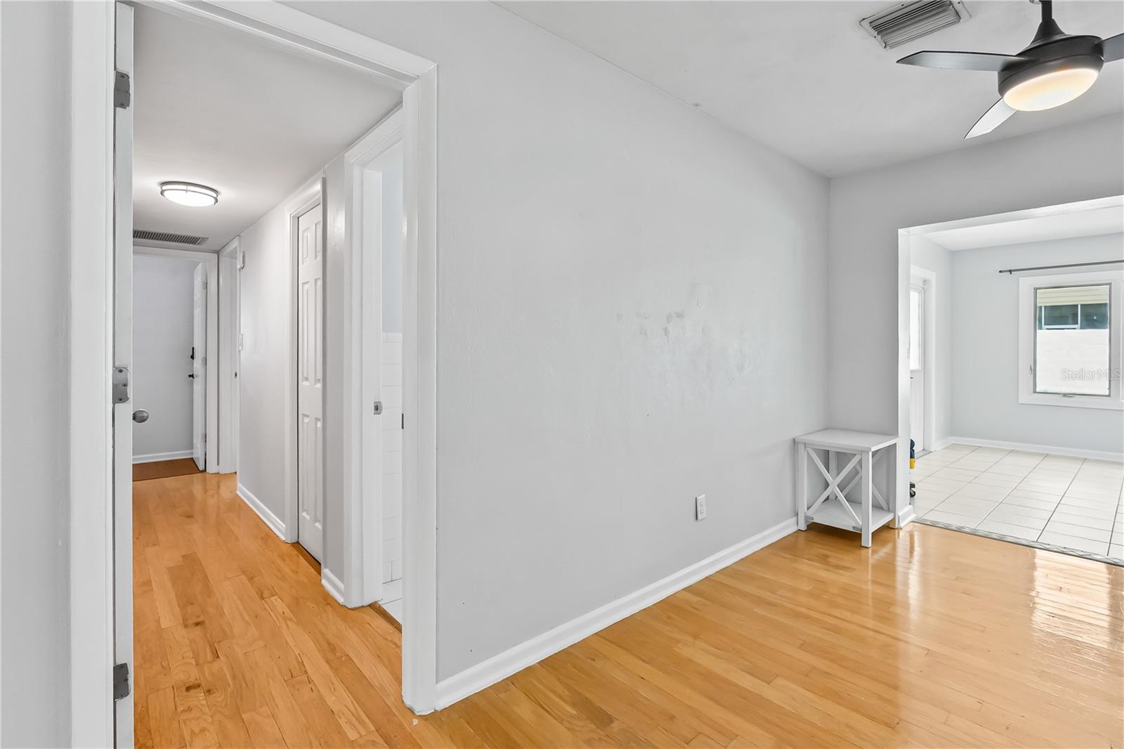Listing photo id 13 for 621 Ellsworth Street