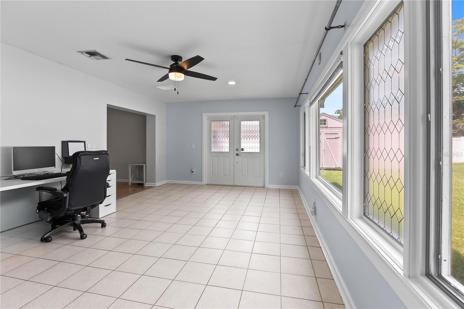 Listing photo id 16 for 621 Ellsworth Street