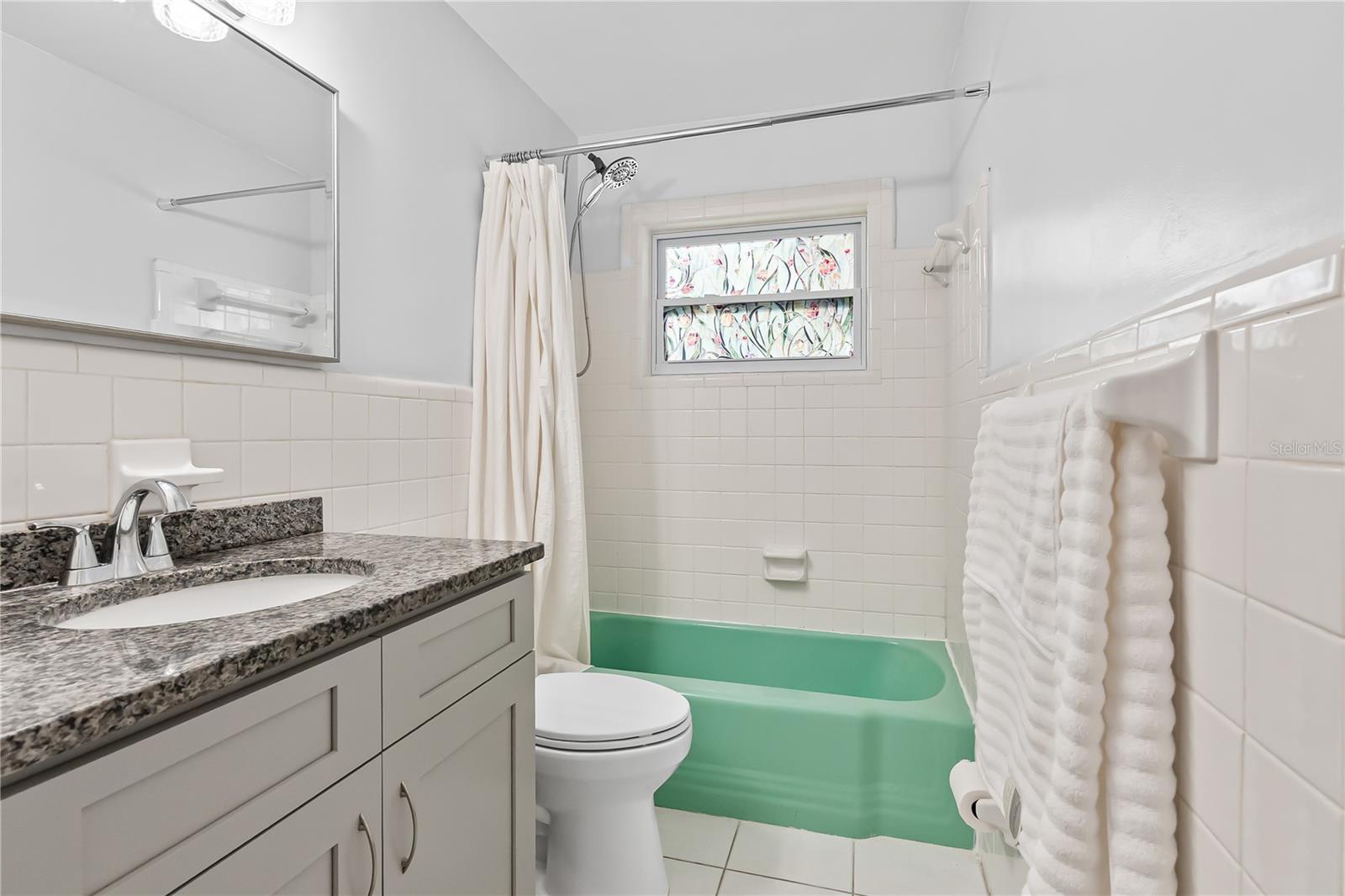 Listing photo id 21 for 621 Ellsworth Street
