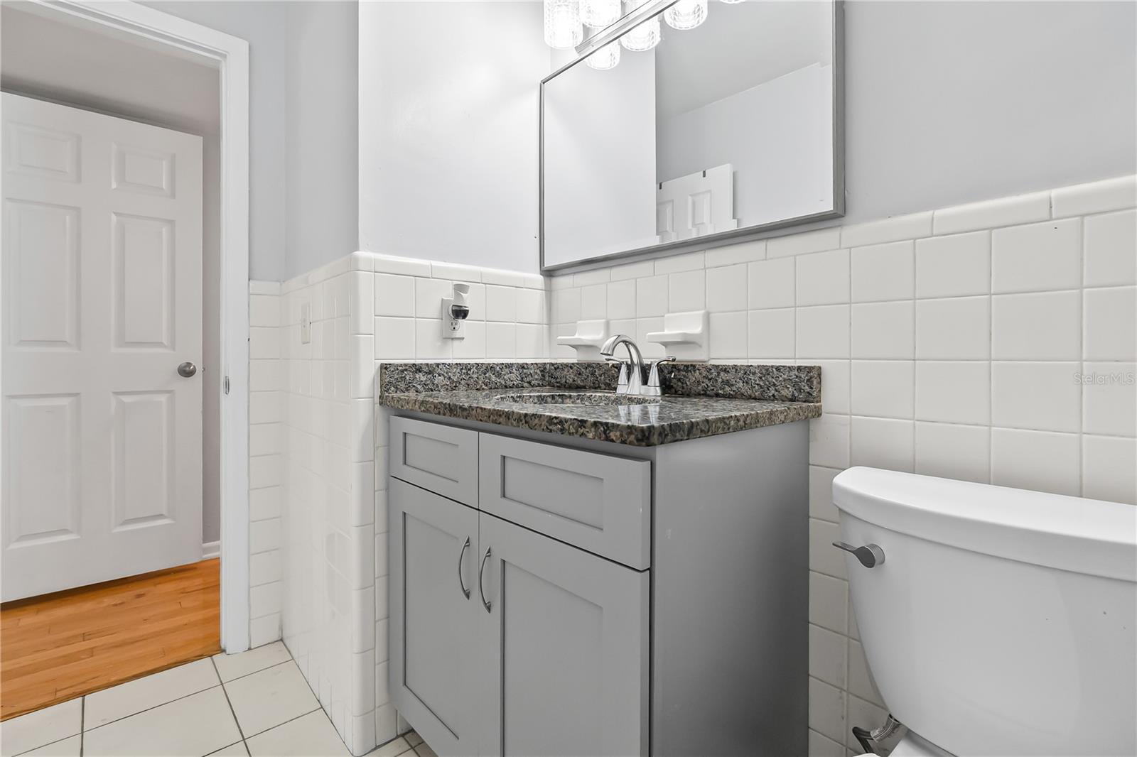 Listing photo id 22 for 621 Ellsworth Street