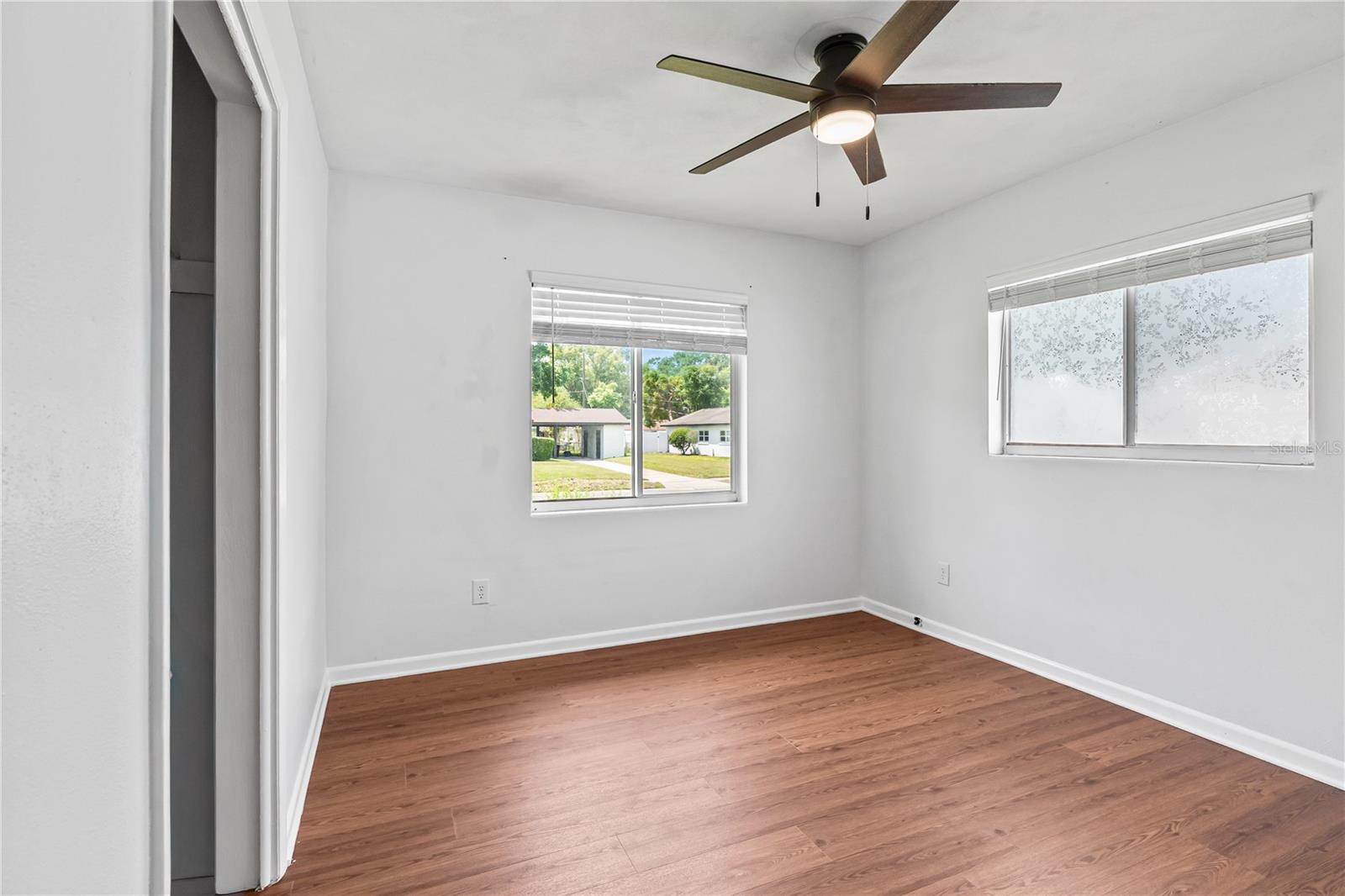 Listing photo id 28 for 621 Ellsworth Street