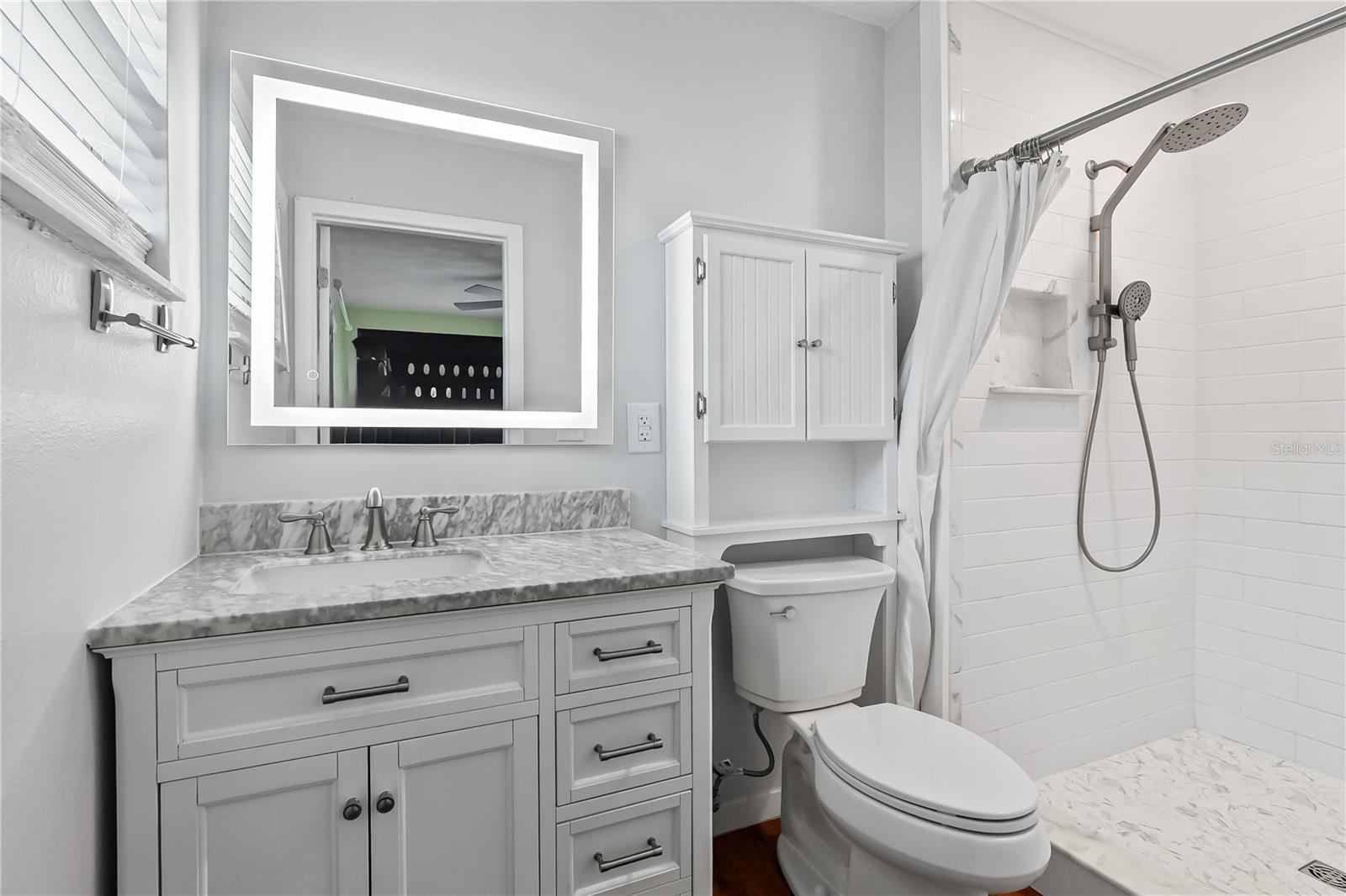 Listing photo id 31 for 621 Ellsworth Street