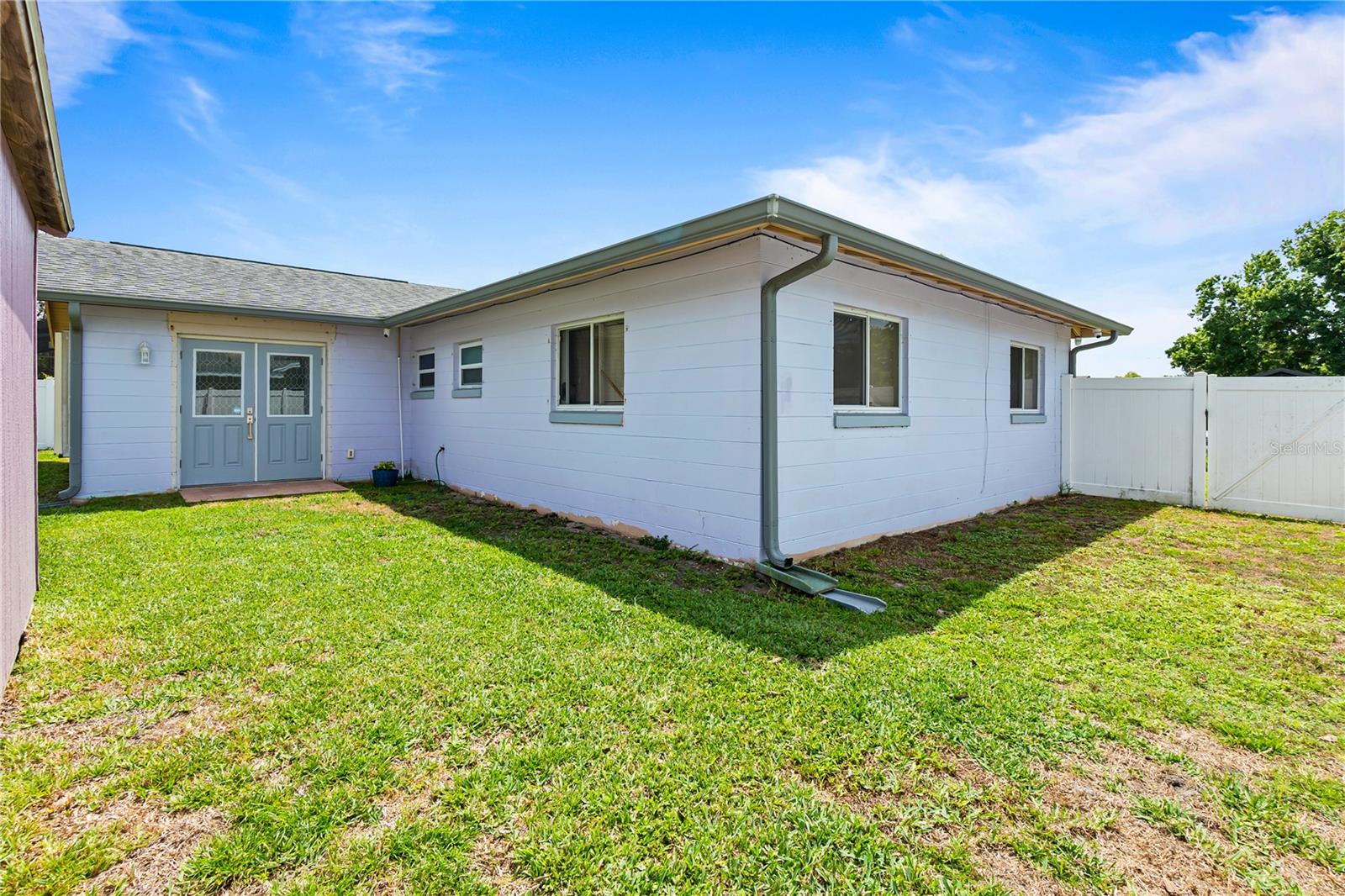 Listing photo id 40 for 621 Ellsworth Street