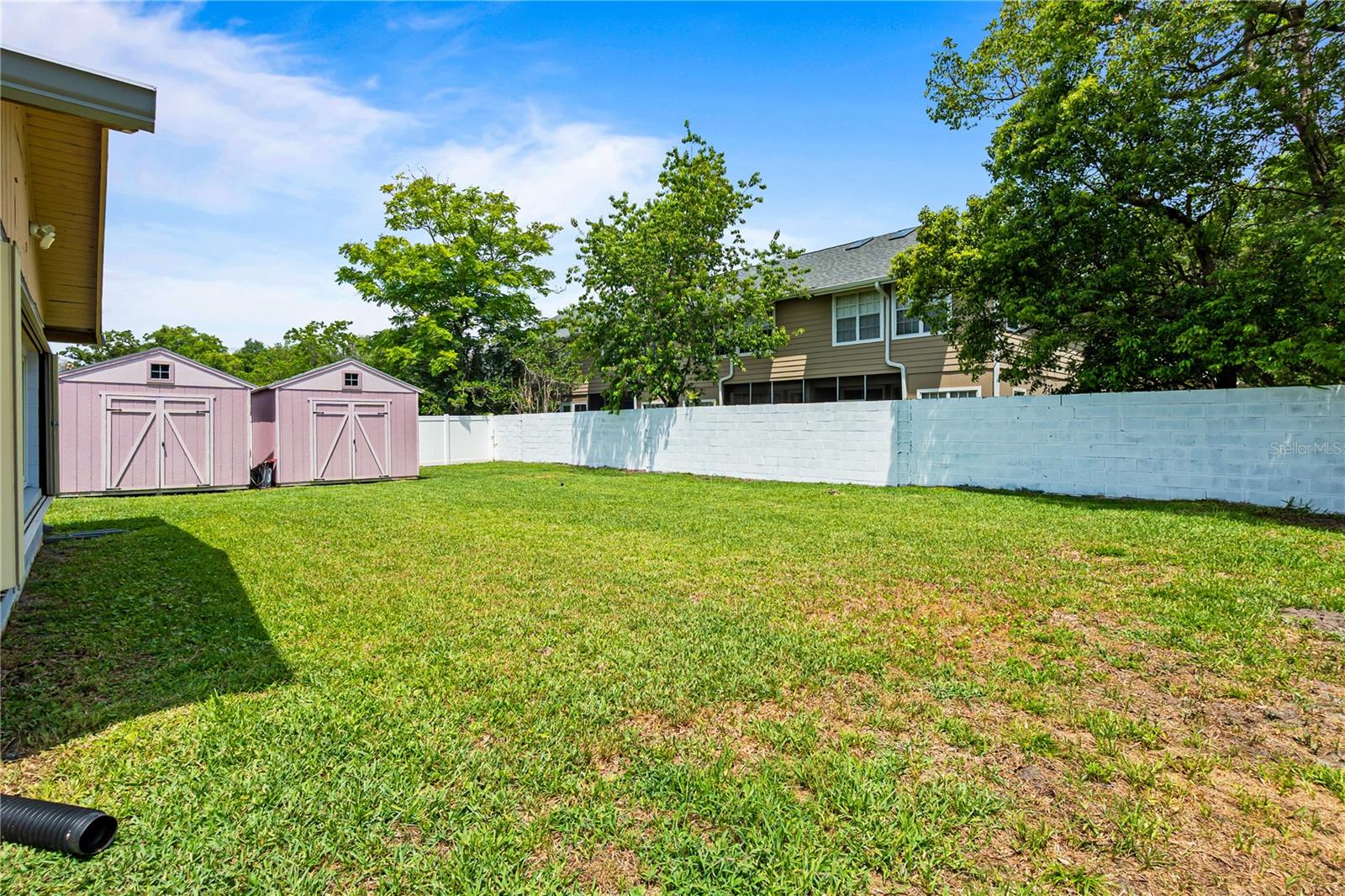 Listing photo id 41 for 621 Ellsworth Street