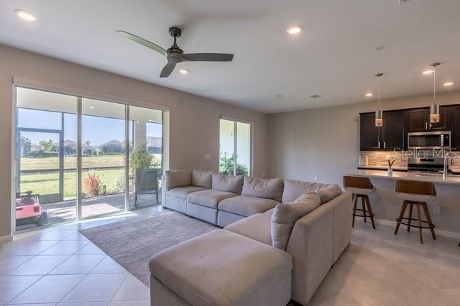 Image 14 of 94 For 42982 Parkside Court