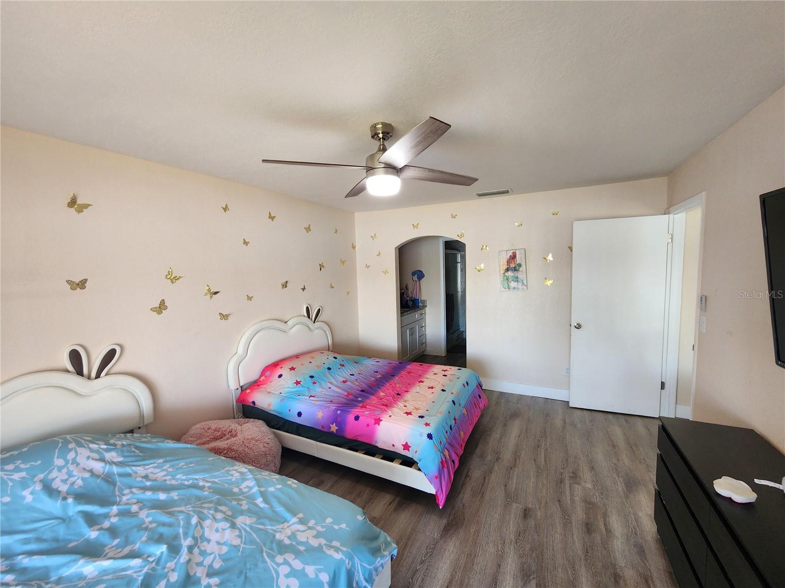 Image 21 of 31 For 3402 Ellenwood Lane