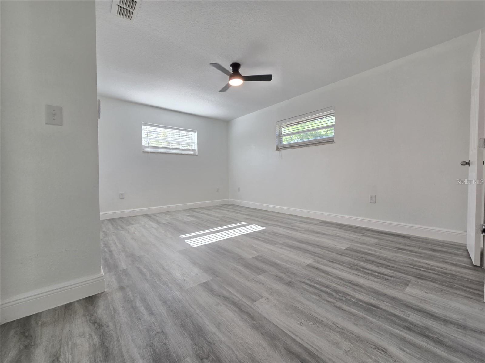 Image 25 of 39 For 1816 Rendale Drive