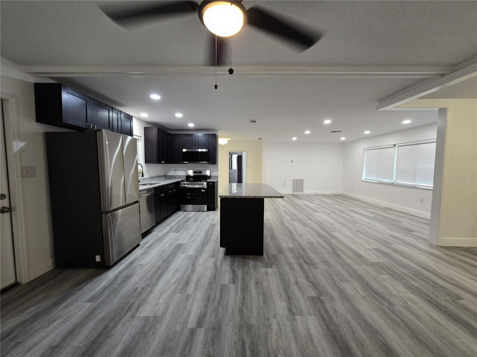 Image 6 of 39 For 1816 Rendale Drive