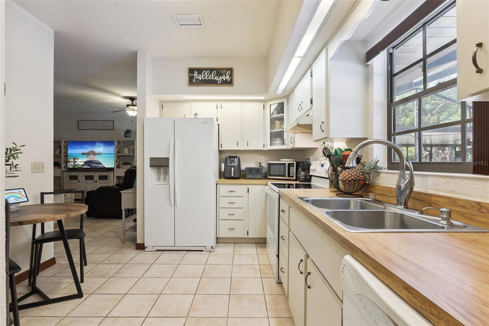 Image 11 of 37 For 209 Catawba Street