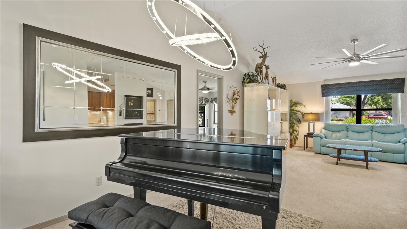 Image 13 of 63 For 9072 Woodbreeze Boulevard