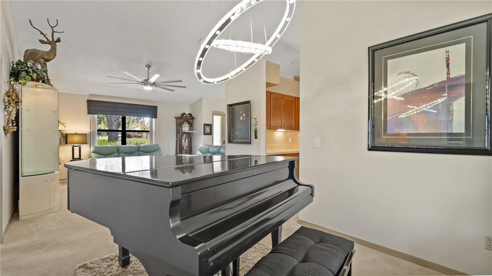 Image 15 of 63 For 9072 Woodbreeze Boulevard