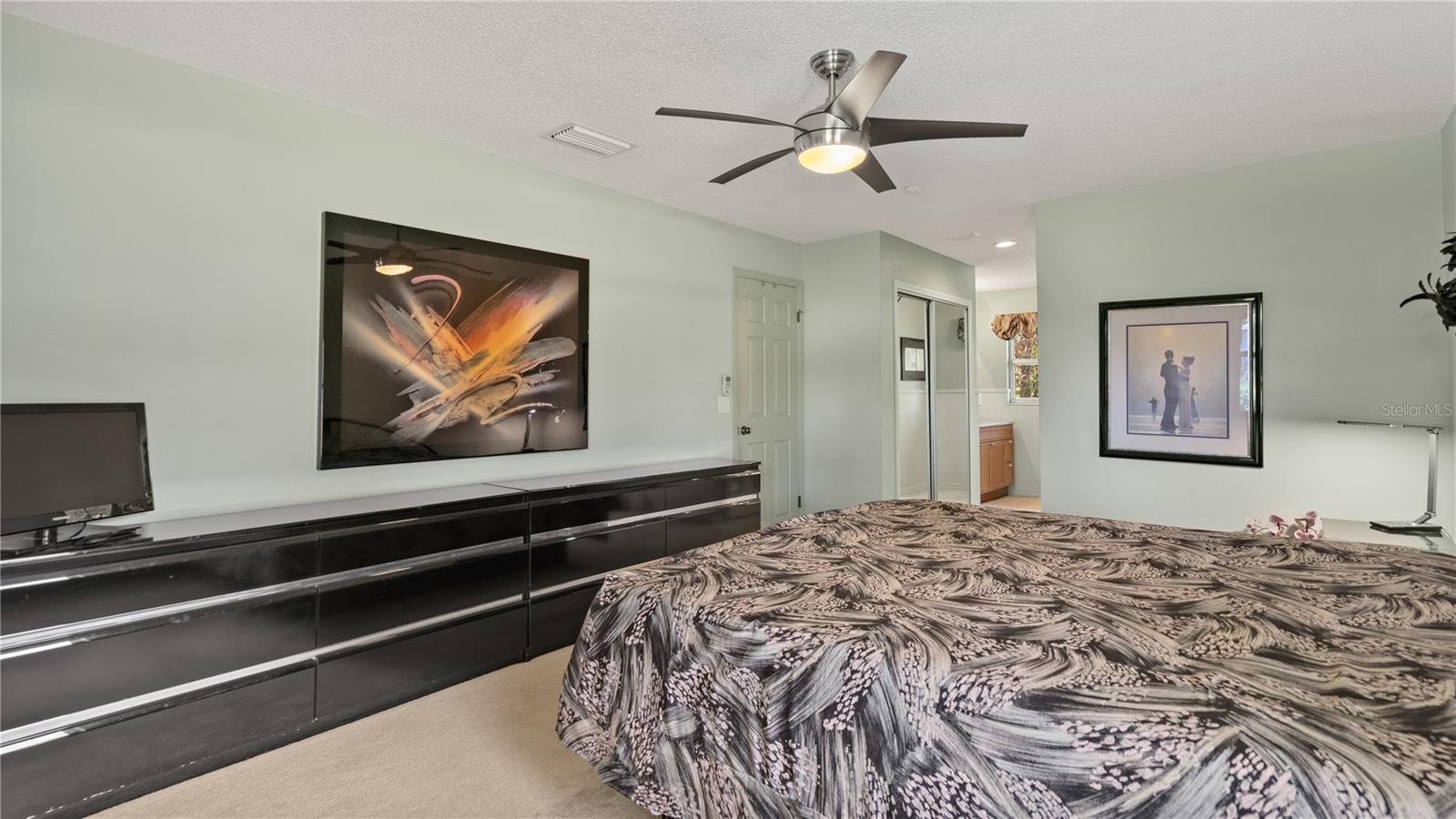 Image 29 of 63 For 9072 Woodbreeze Boulevard