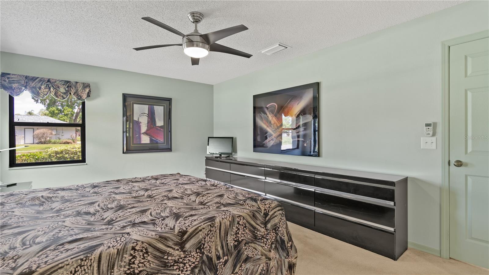 Image 30 of 63 For 9072 Woodbreeze Boulevard
