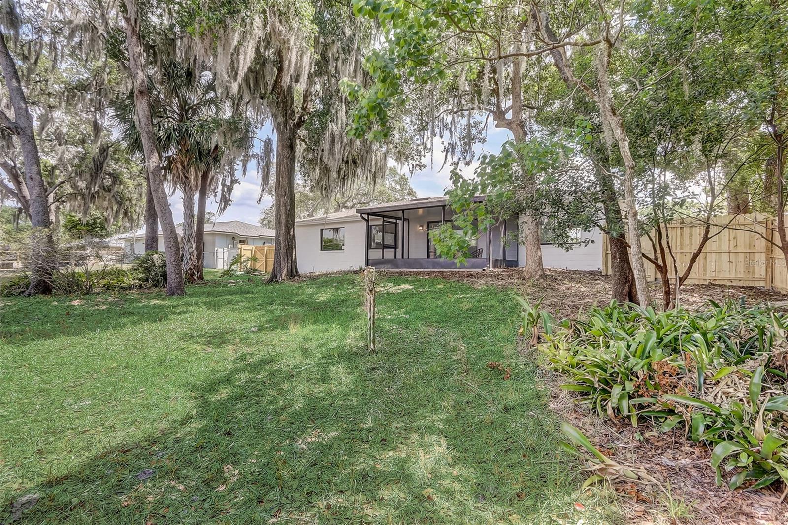 Image 41 of 43 For 319 Loch Lomond Avenue