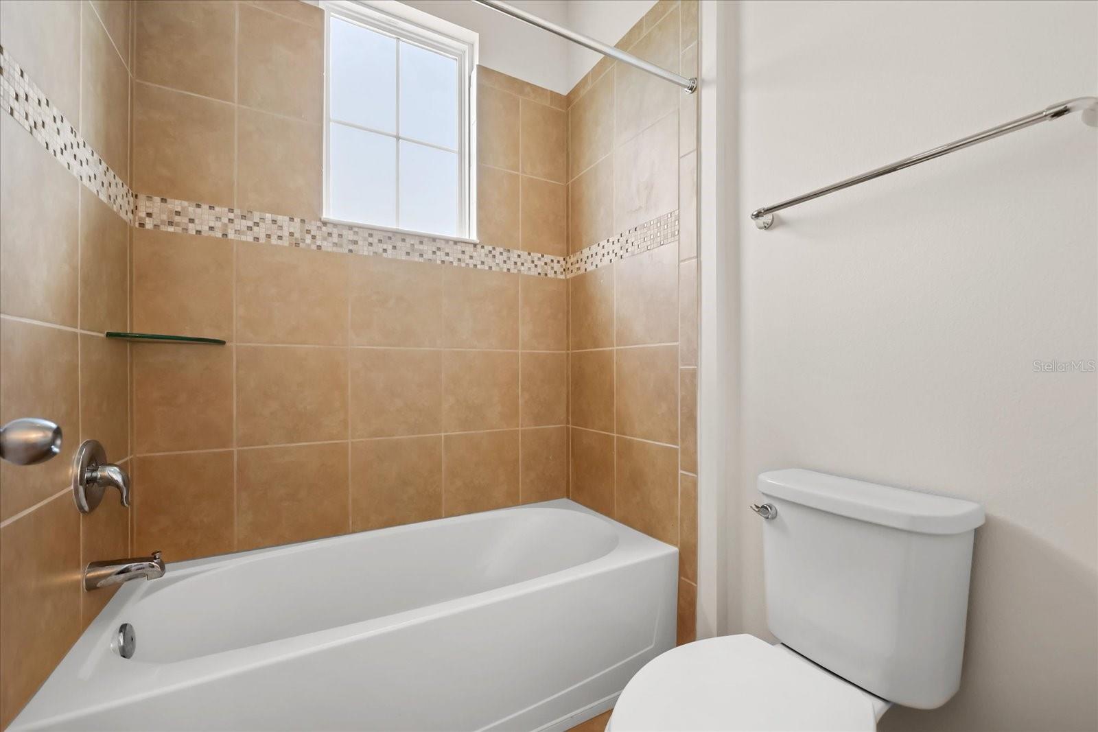 Image 23 of 42 For 1455 Sourwood Drive