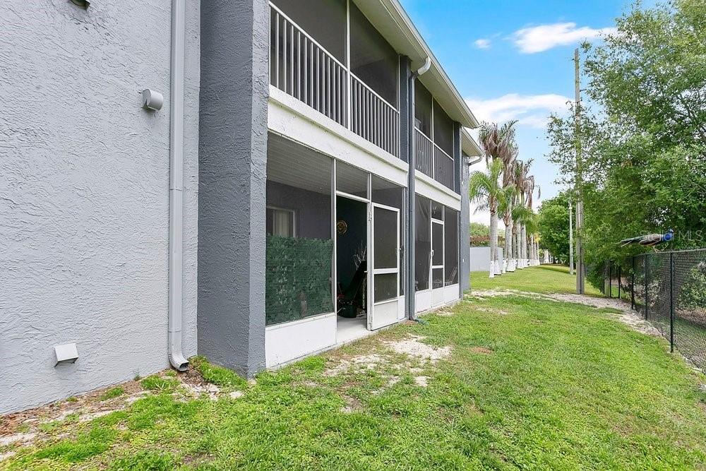 Image 19 of 34 For 4227 Pershing Pointe Place 2