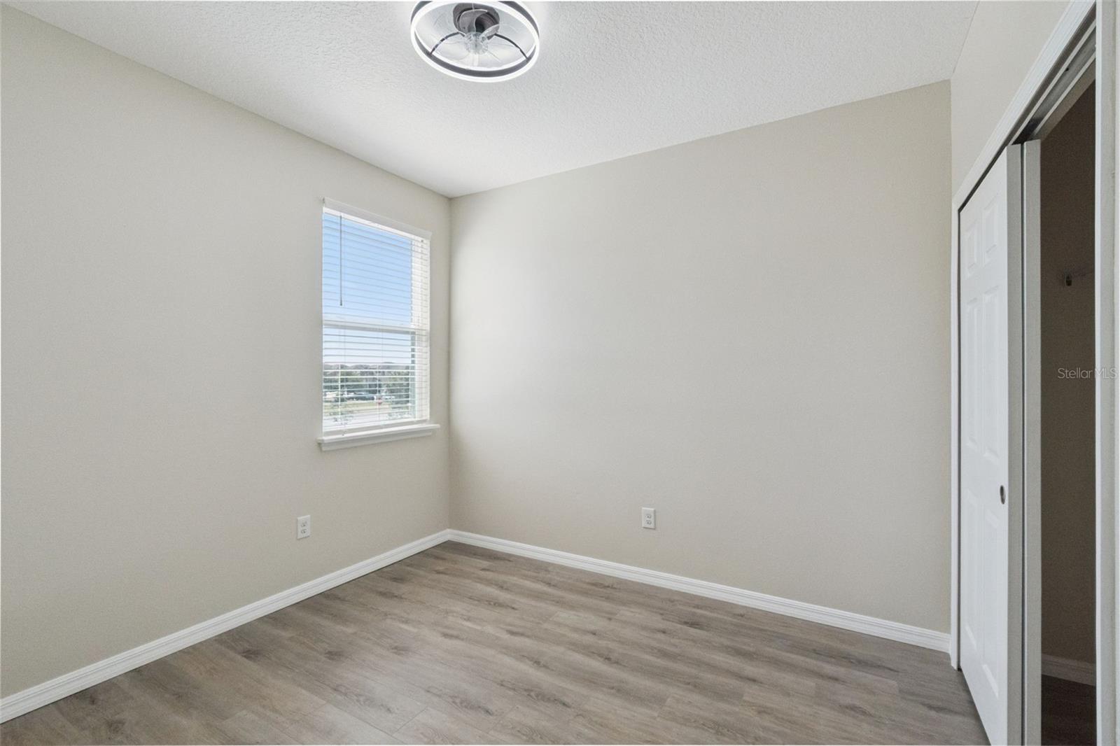 Image 11 of 21 For 2611 Palisade Boulevard