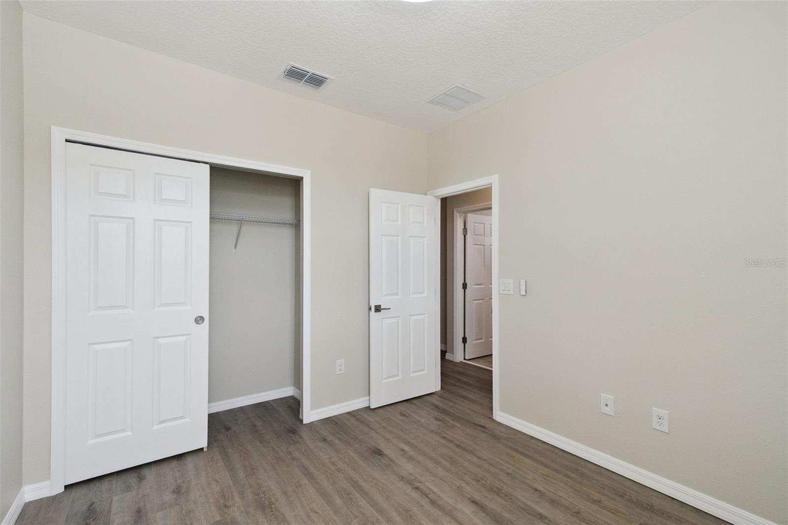Image 12 of 21 For 2611 Palisade Boulevard