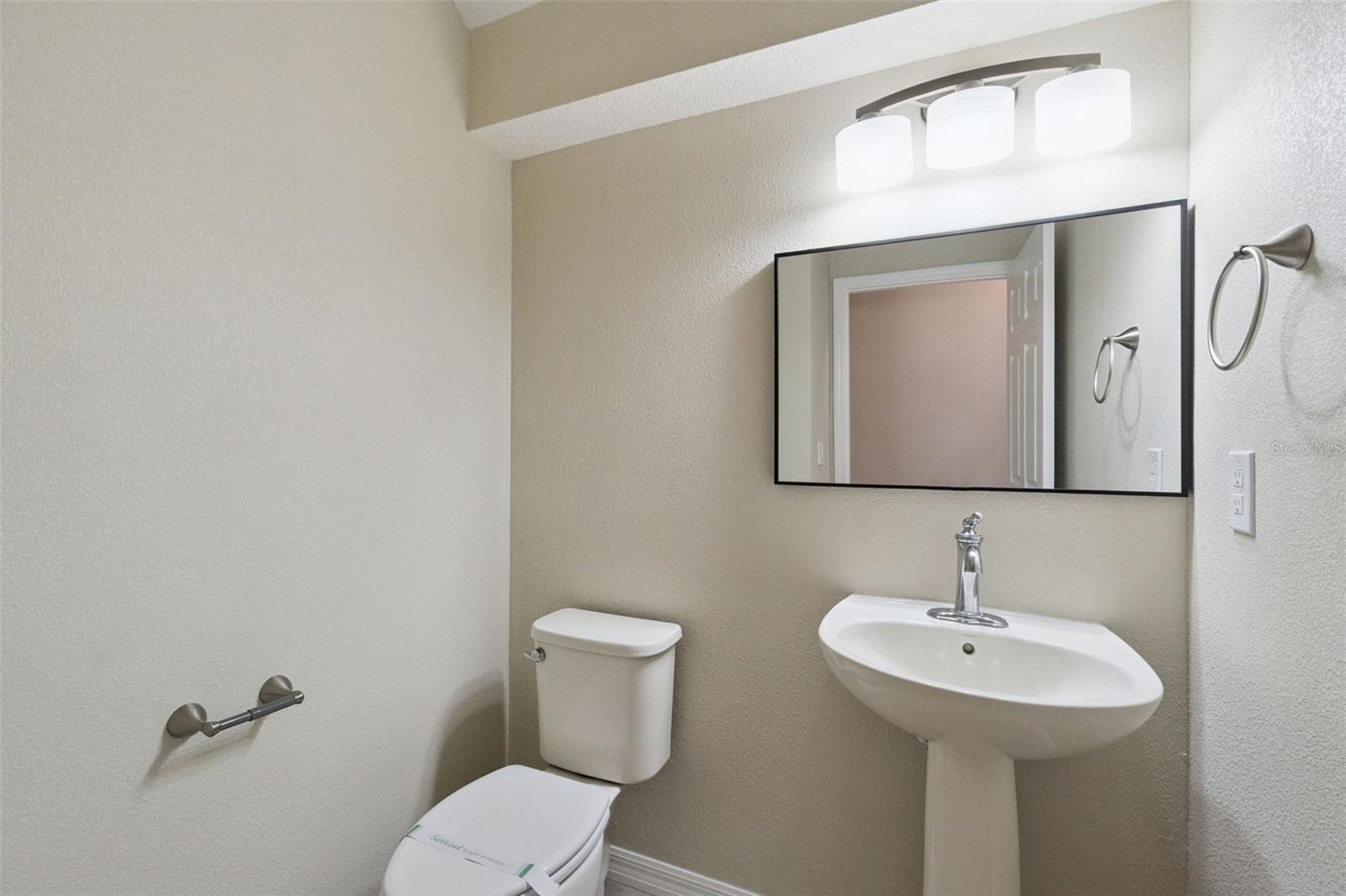 Image 16 of 21 For 2611 Palisade Boulevard