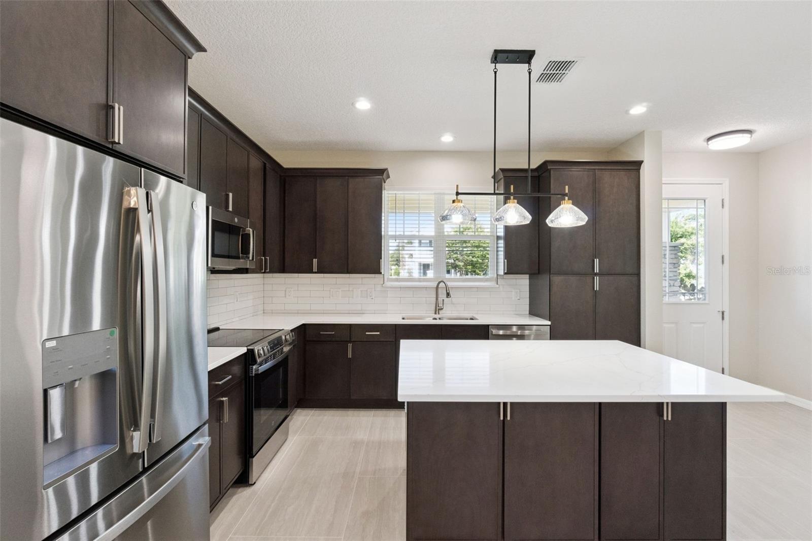 Image 6 of 21 For 2611 Palisade Boulevard