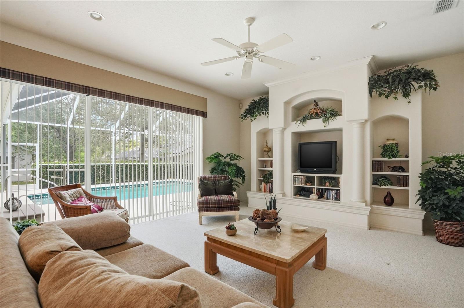 Image 11 of 34 For 7221 Aloe Drive