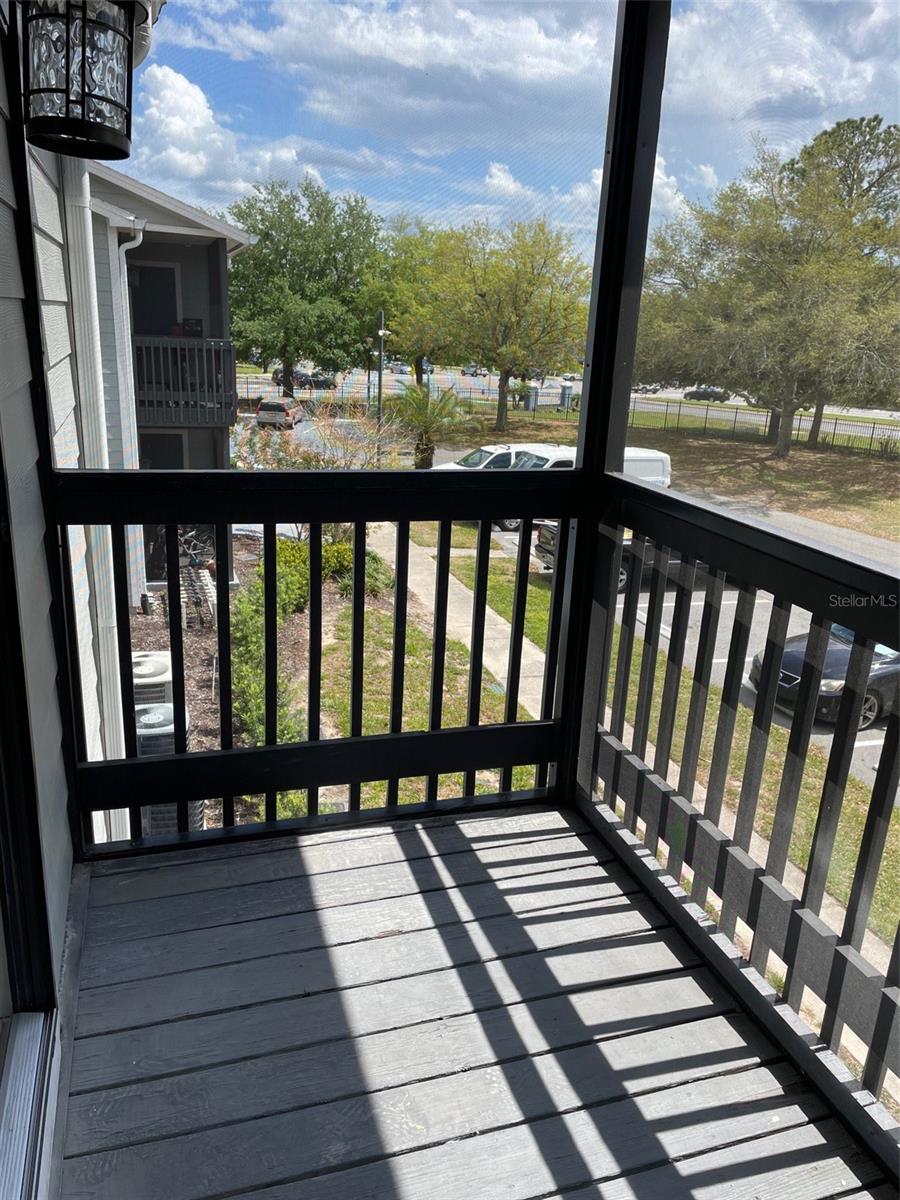 Image 23 of 32 For 3764 Idlebrook Circle 204
