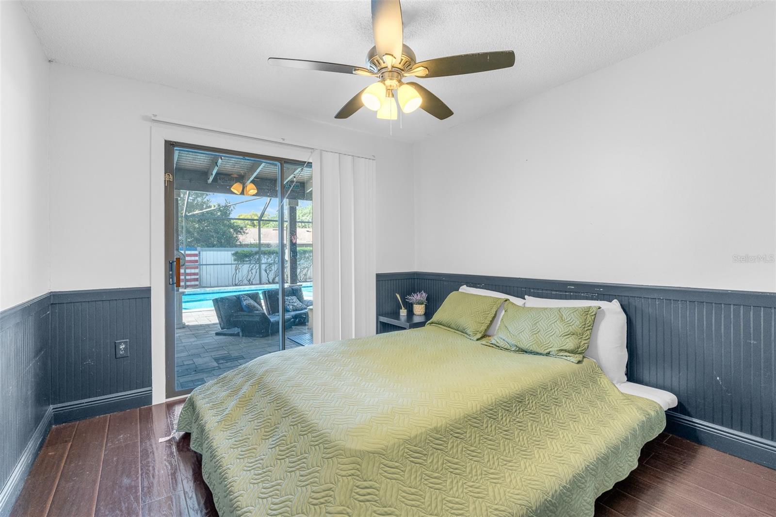 Listing photo id 13 for 314 Hormigas Street