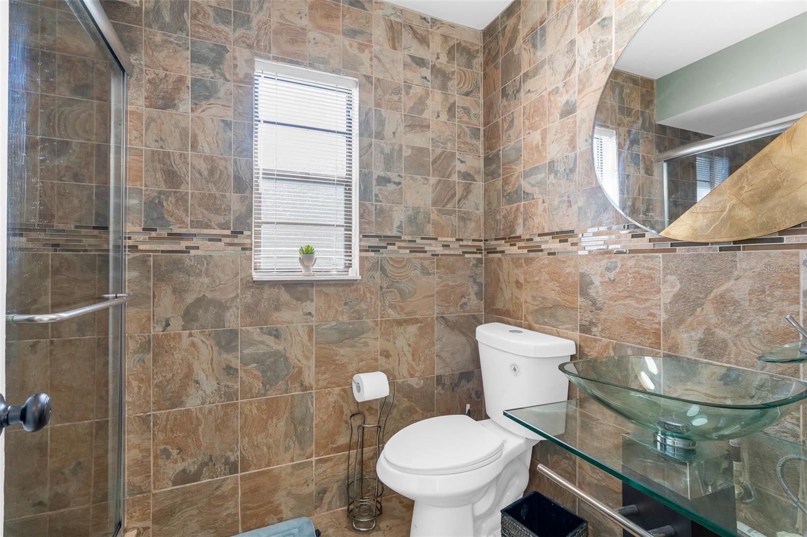 Listing photo id 19 for 314 Hormigas Street